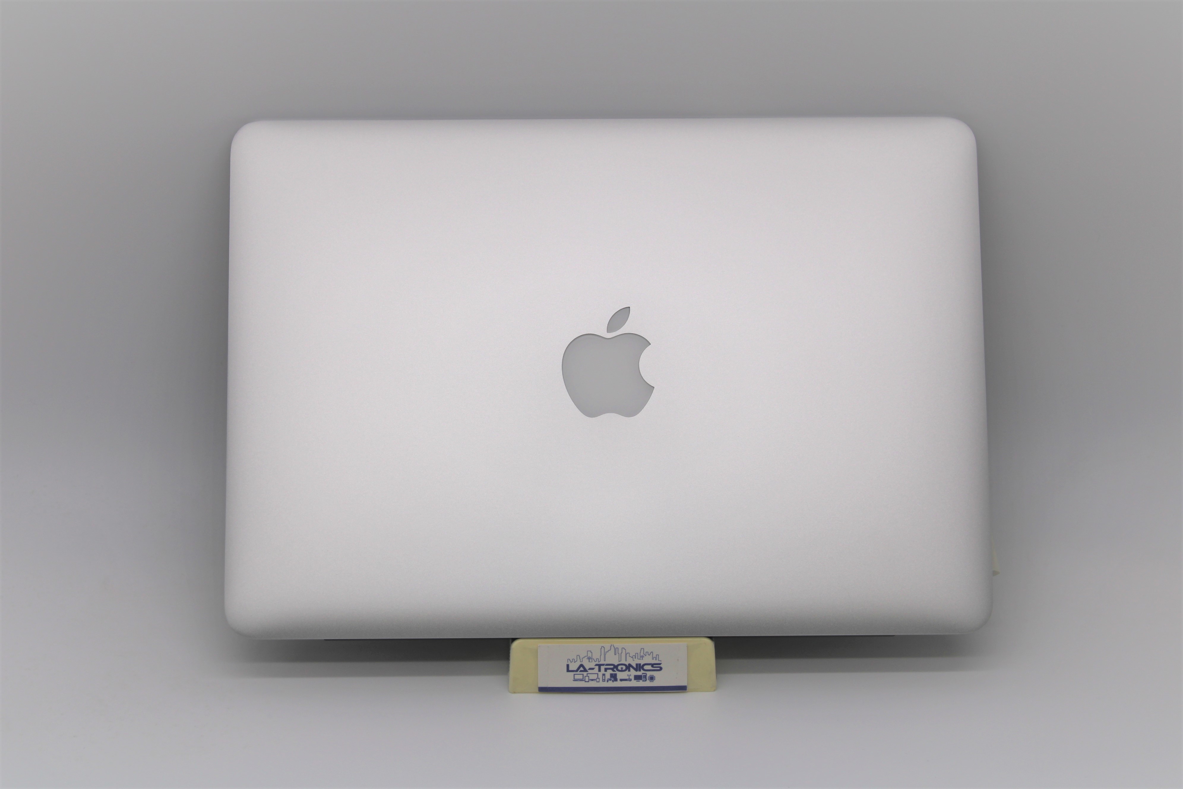 NEW Apple Macbook Pro 13