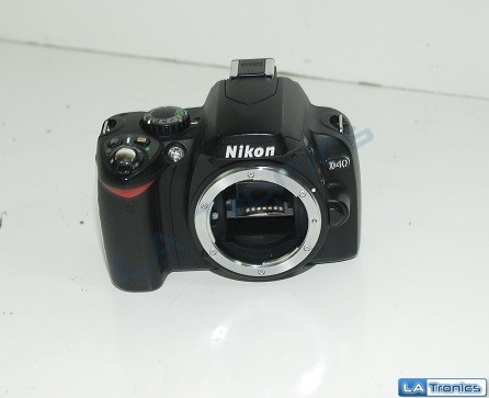 Nikon D40 6.1MP Digital SLR Camera - Body Only  AS IS *READ*