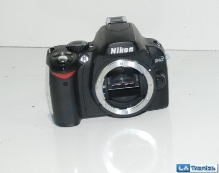 Nikon D40 6.1MP Digital SLR Camera - Body Only  AS IS *READ*