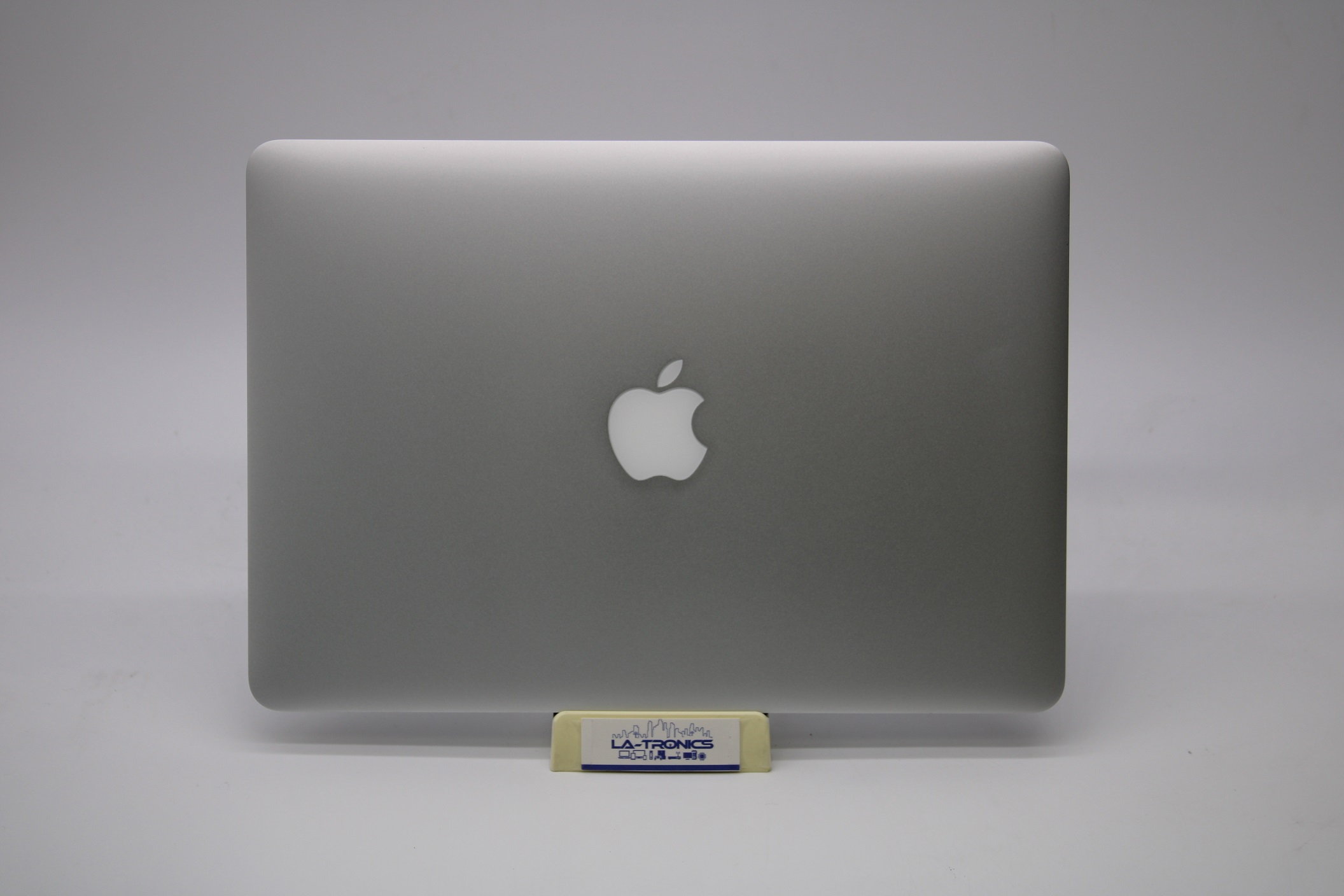 New Apple Macbook Pro Retina 13