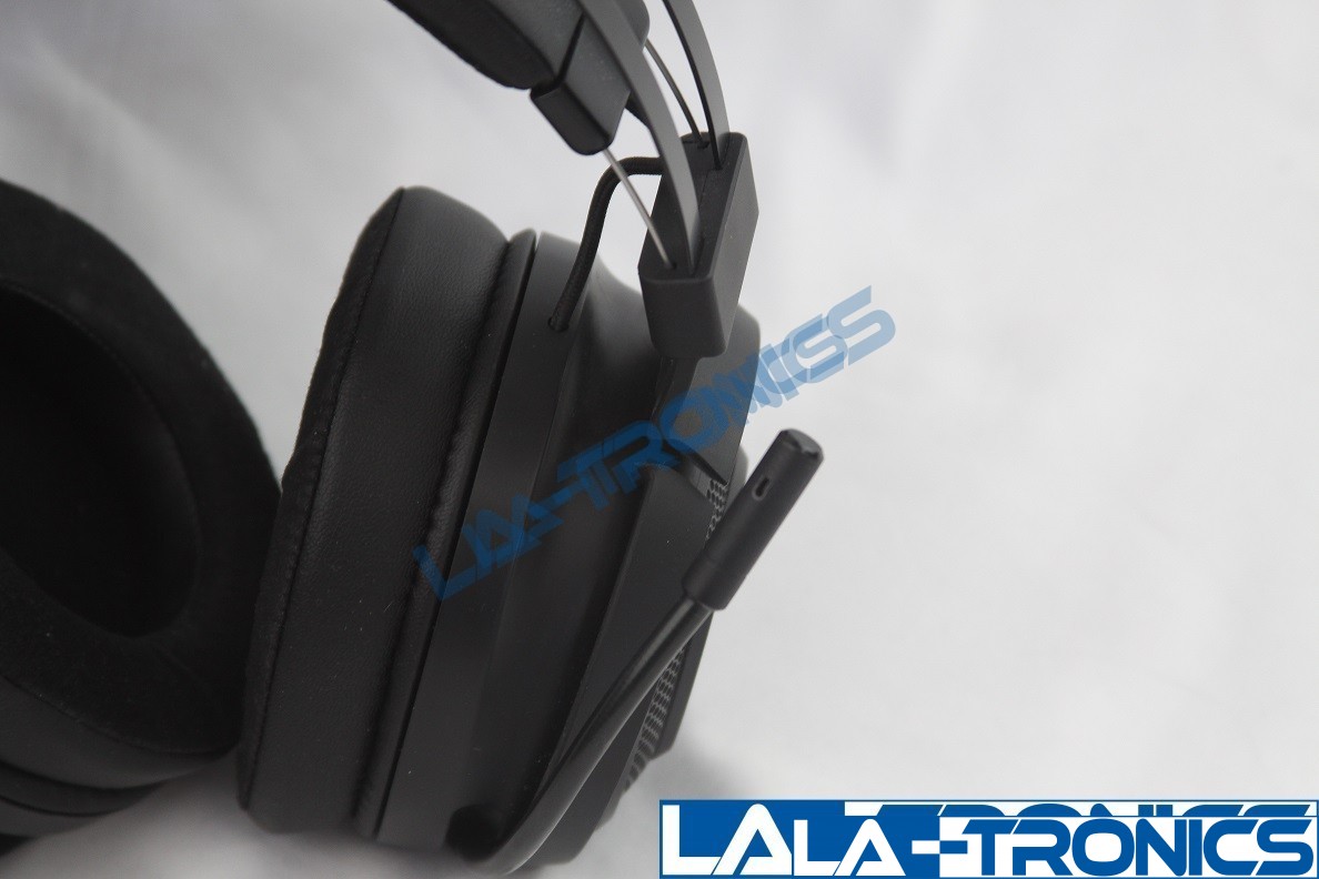Razer Nari Essential Wireless 7.1 Surround Sound Gaming Headset DAMAGED