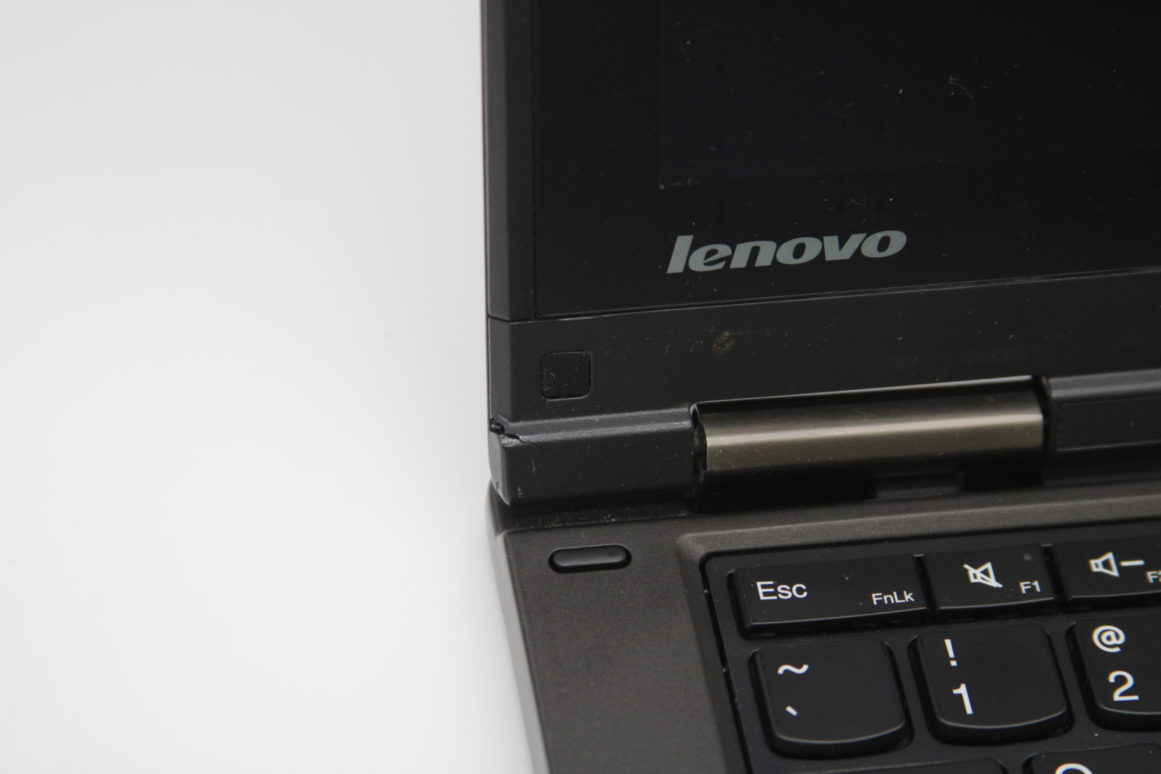 Lenovo Thinkpad Yoga 12 Type 20DK I5-5200U 2.20GHz 4GB 256GB SSD Win10 Pro