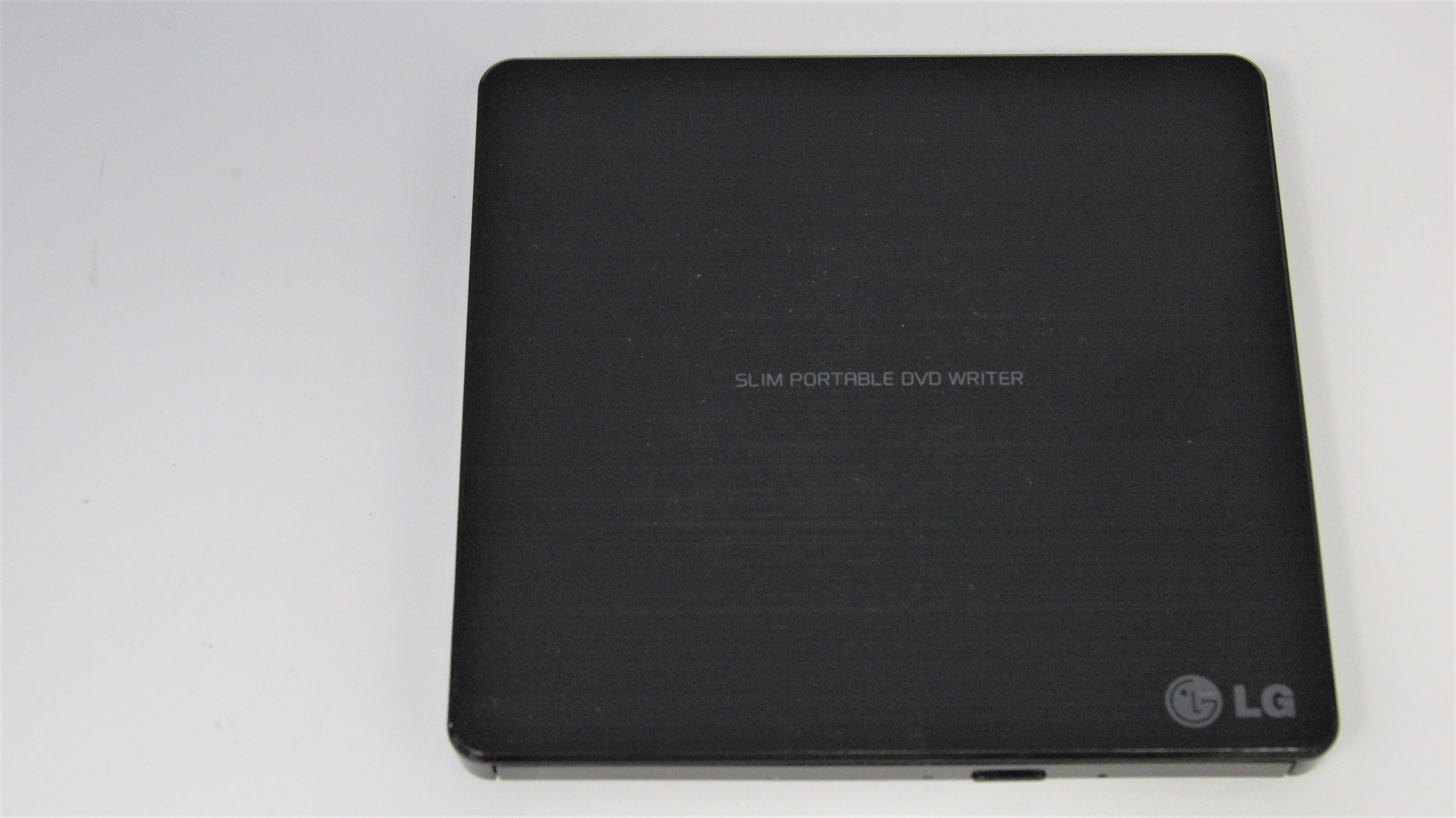 LG Ultra Slim Portable DVD Writer Mac Windows Compatible SP60