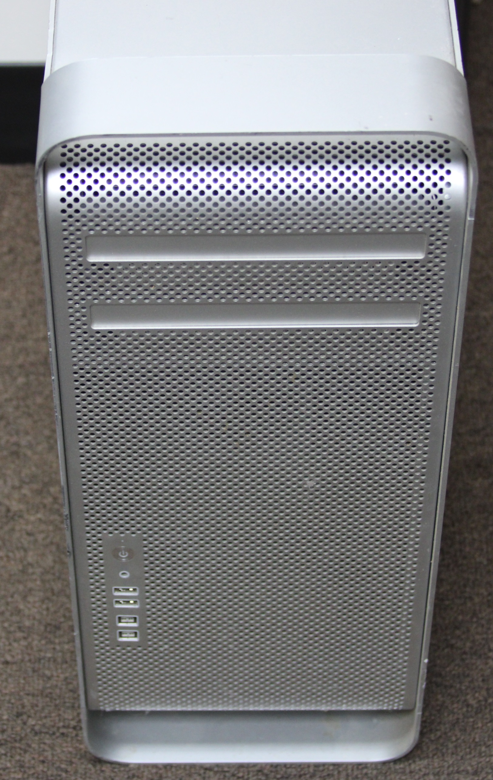 Apple Mac Pro TOWER A1289 2009 Intel Xeon W3520 2.26GHZ 12GB RAM 1TB HDD DESKTOP