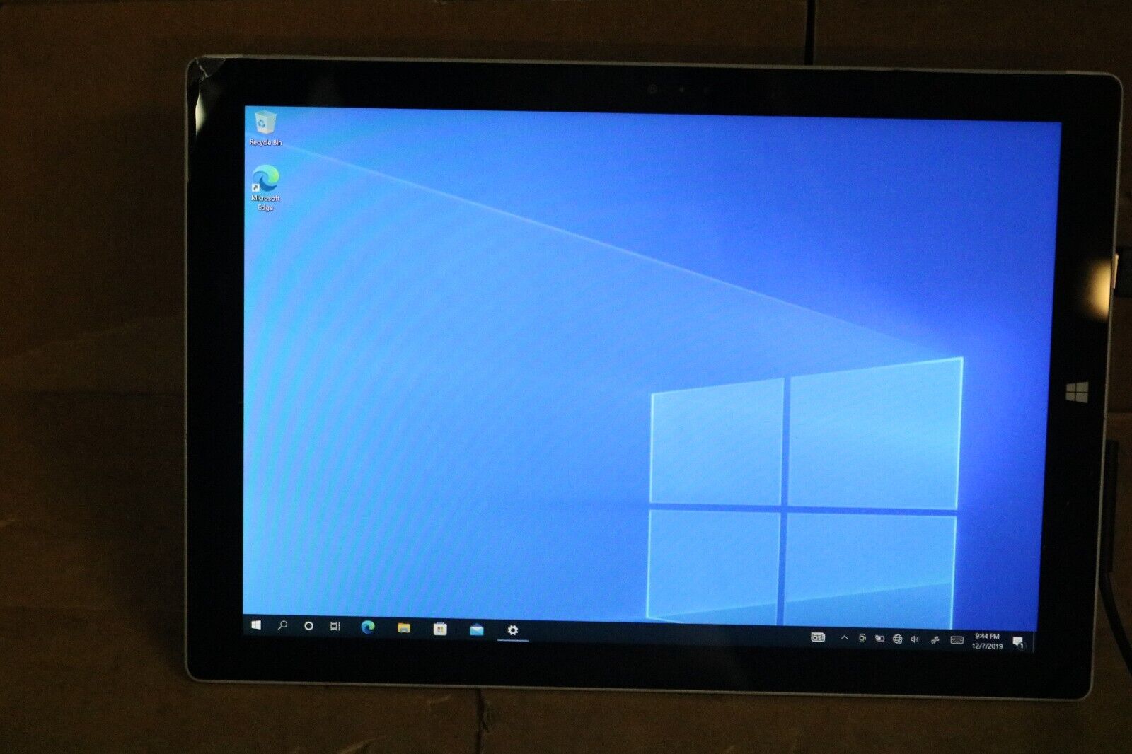 Microsoft Surface Pro 3 1631 I5-4300U 4GB RAM 128GB WINDOWS 10 PRO READ