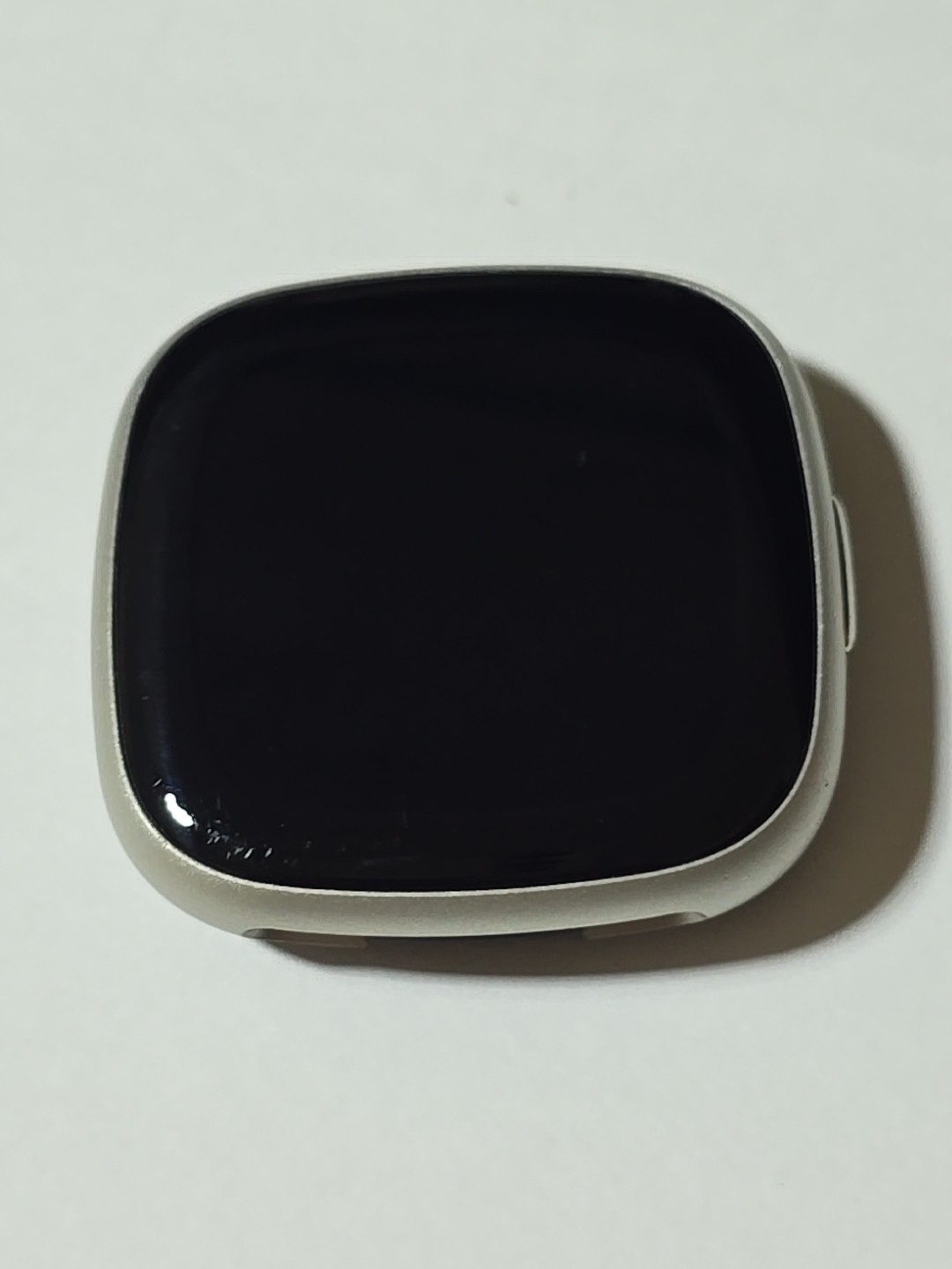 Fitbit Versa 4 Smartwatch - Platinum Aluminum Watch Face No Bands