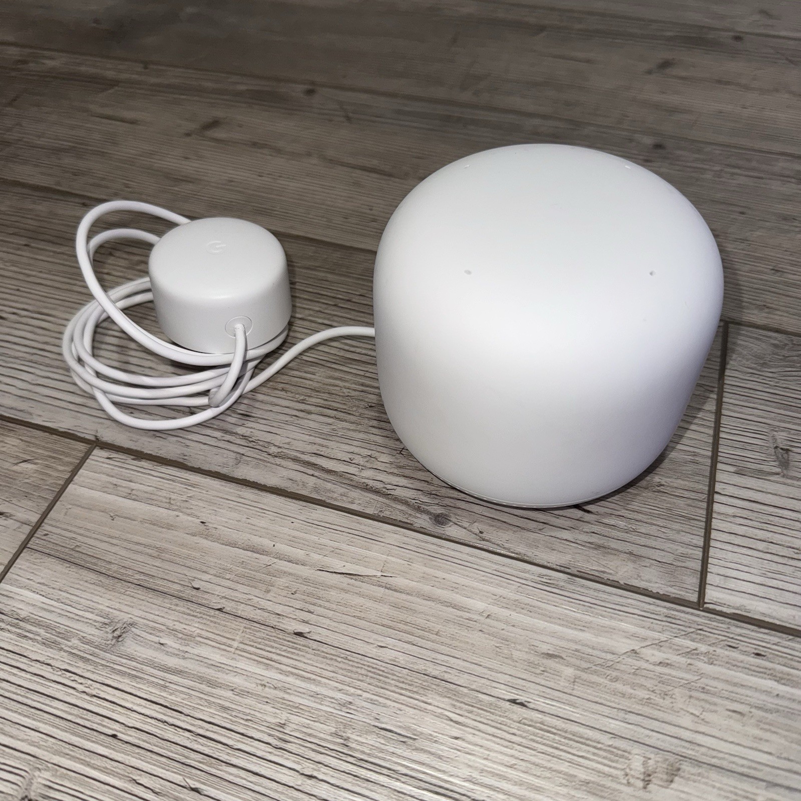 Google Nest WIFI AC1200 Add-on Point Range Extender Model H2E White W/Power