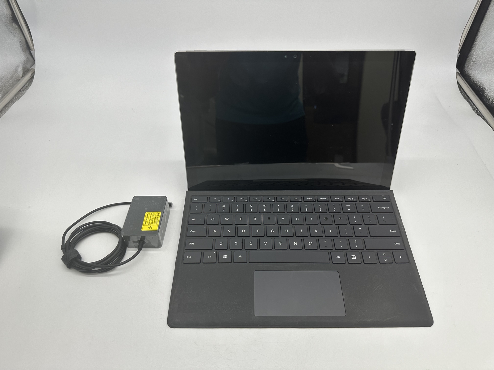 Microsoft Surface Pro 6 i5-8350U 1.70 GHz 256GB SSD 8GB RAM With Keyboard