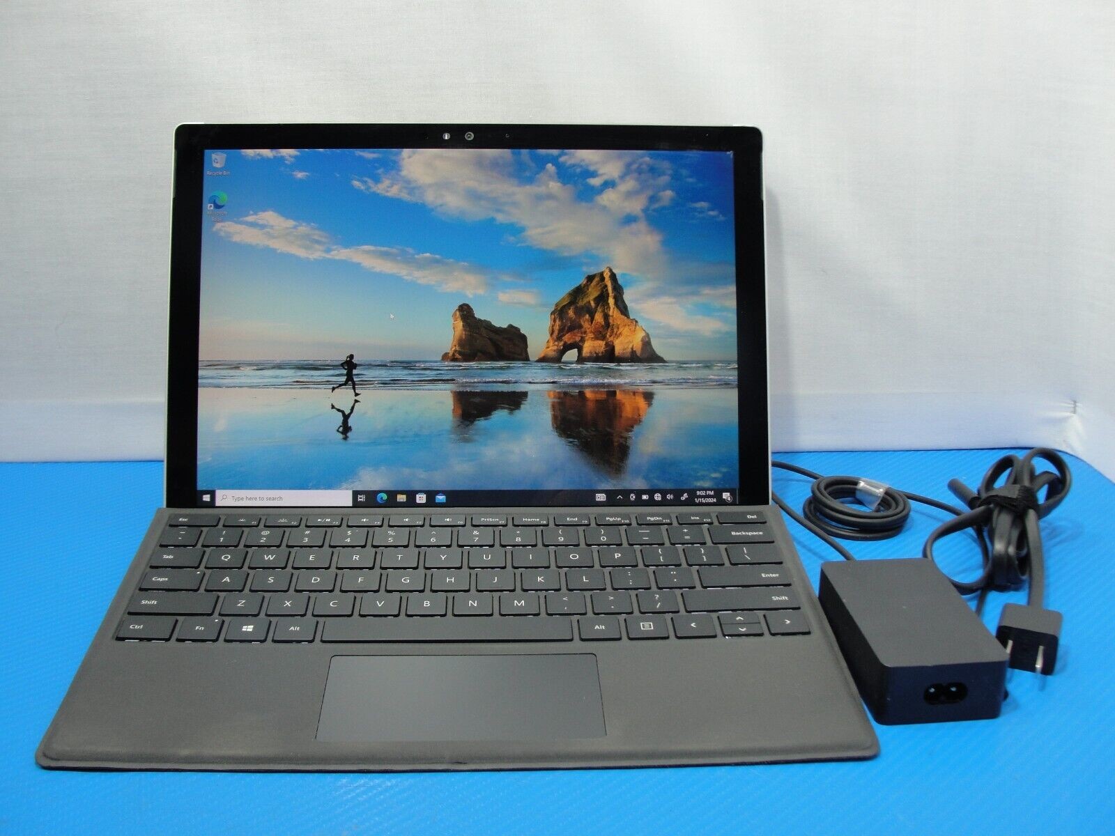Microsoft Surface Pro 4 i7-6650U 8GB 256GB GRADE C With Keyboard