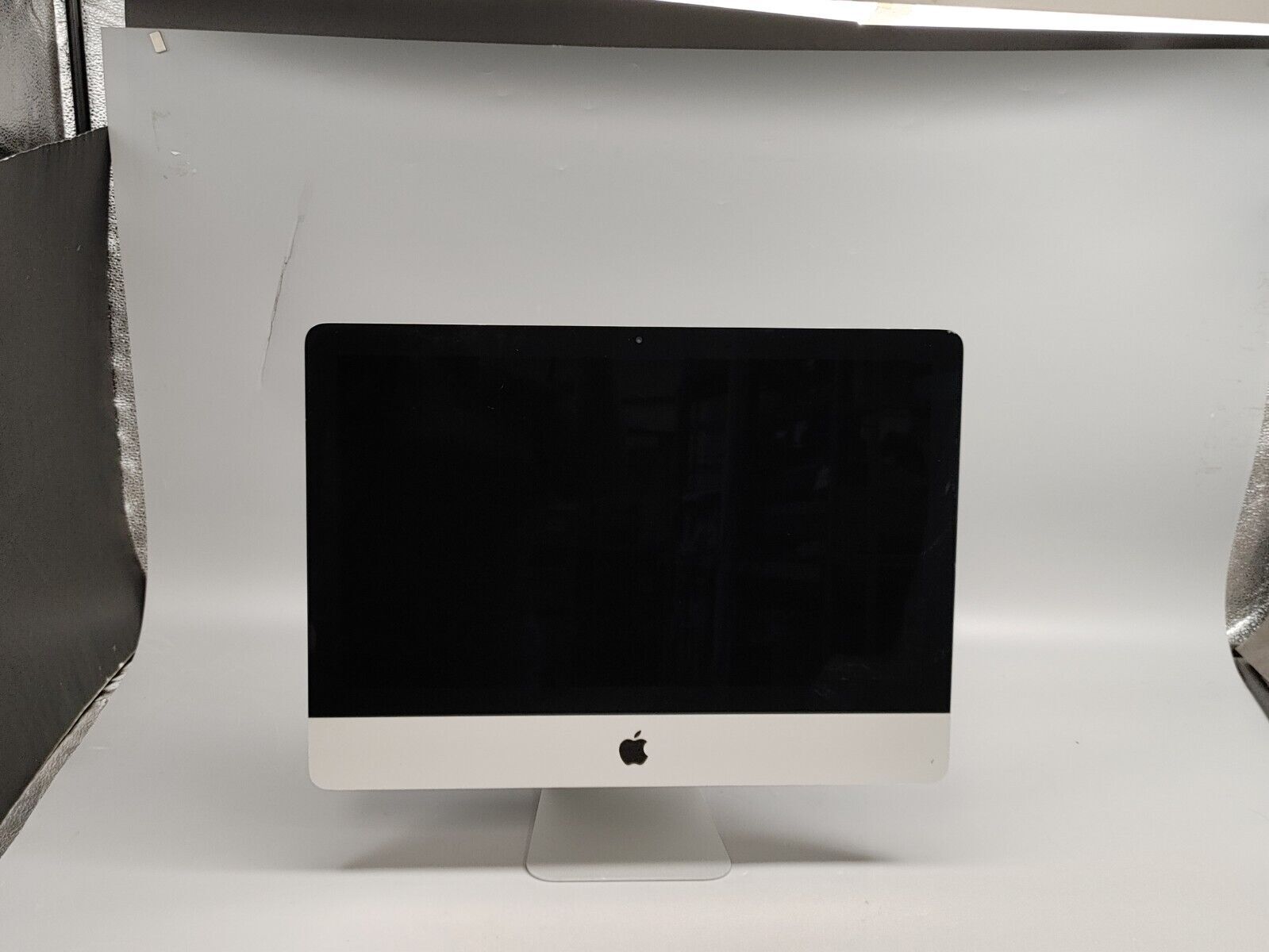 Apple iMac 21.5in (2017) A1418 MMQA2LL/A i5 7th Gen 2.3Ghz 8GB RAM 1TB HDD — photo 2