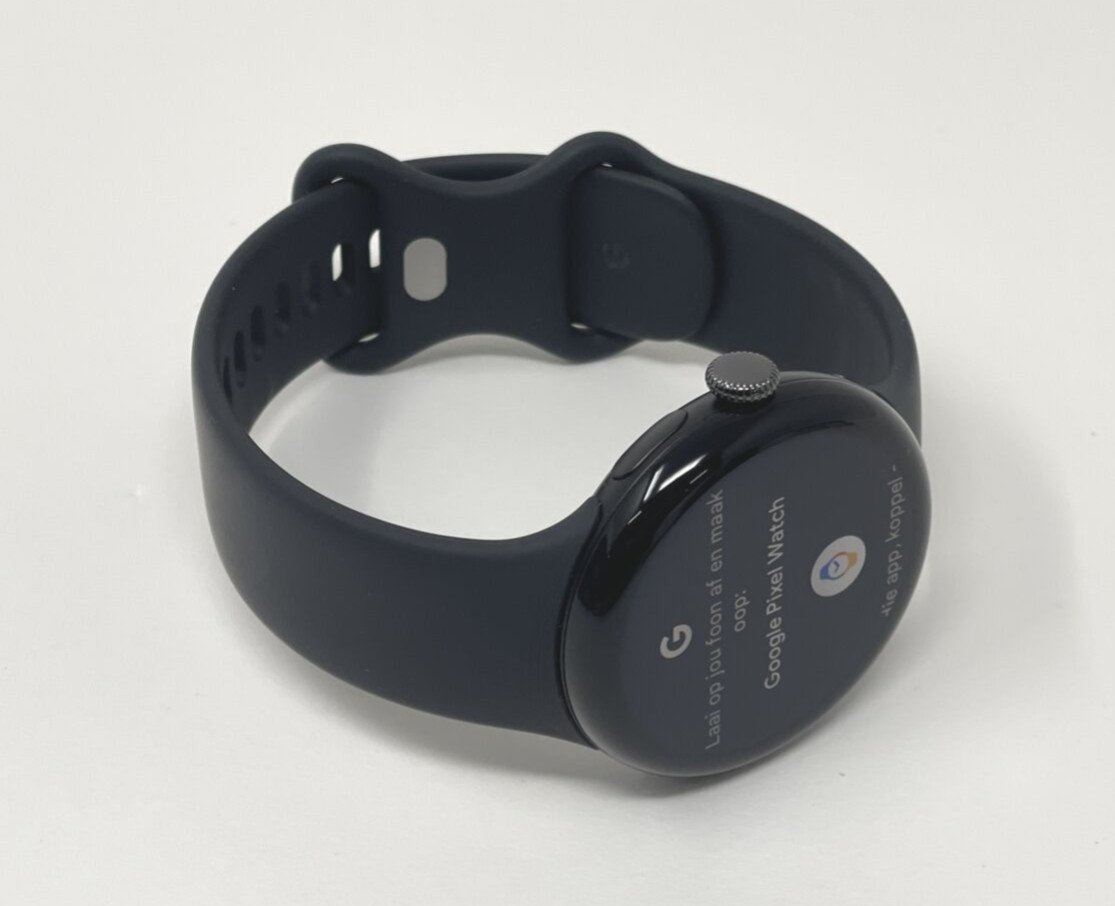 Google Pixel Watch 3 45mm Matte Black Aluminum Obsidian Cellular W Extra Band — photo 4