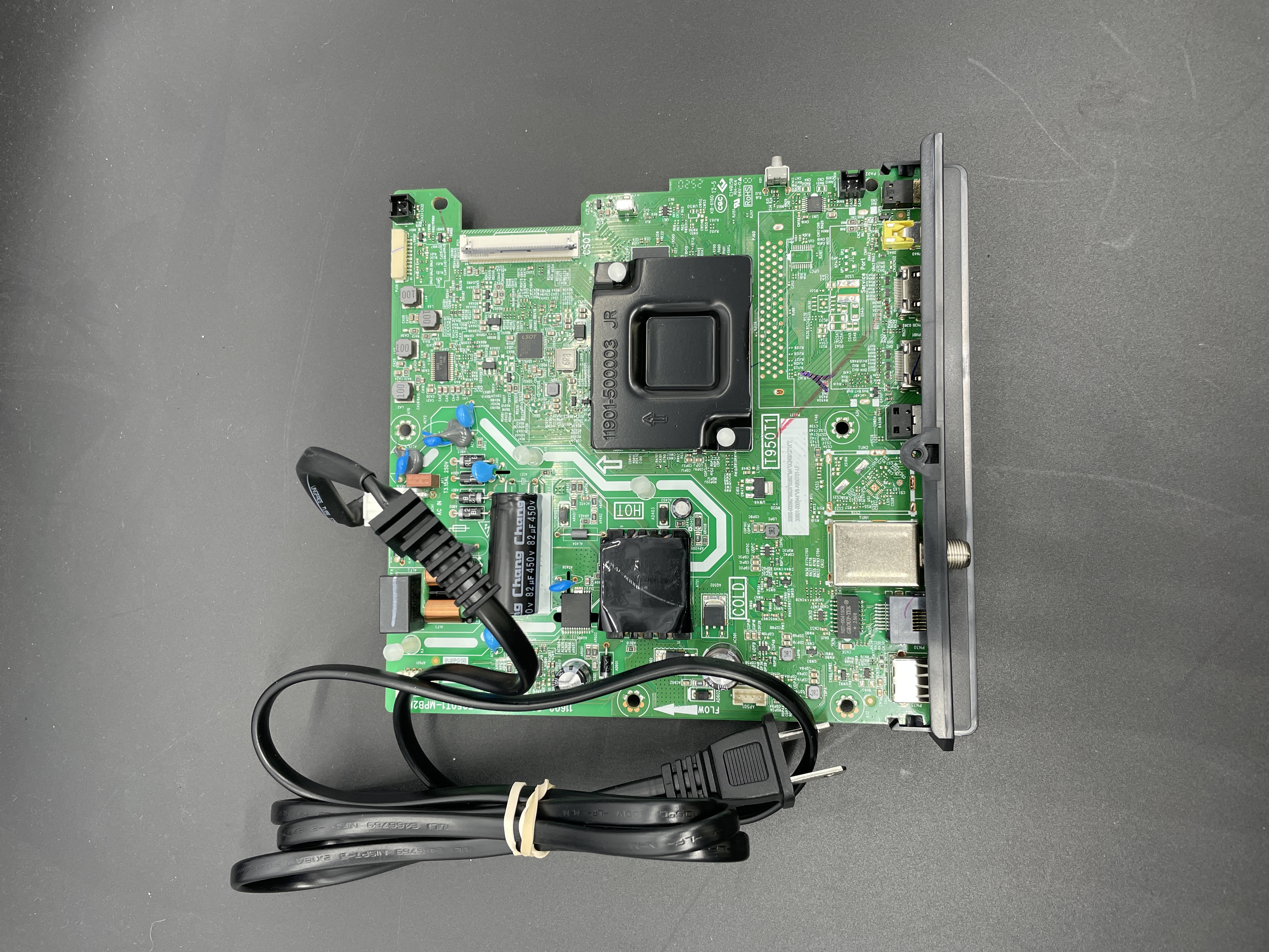 Insignia 32" TV  NS32-FEFL26 Functioning Mother Board Only W Power Cord