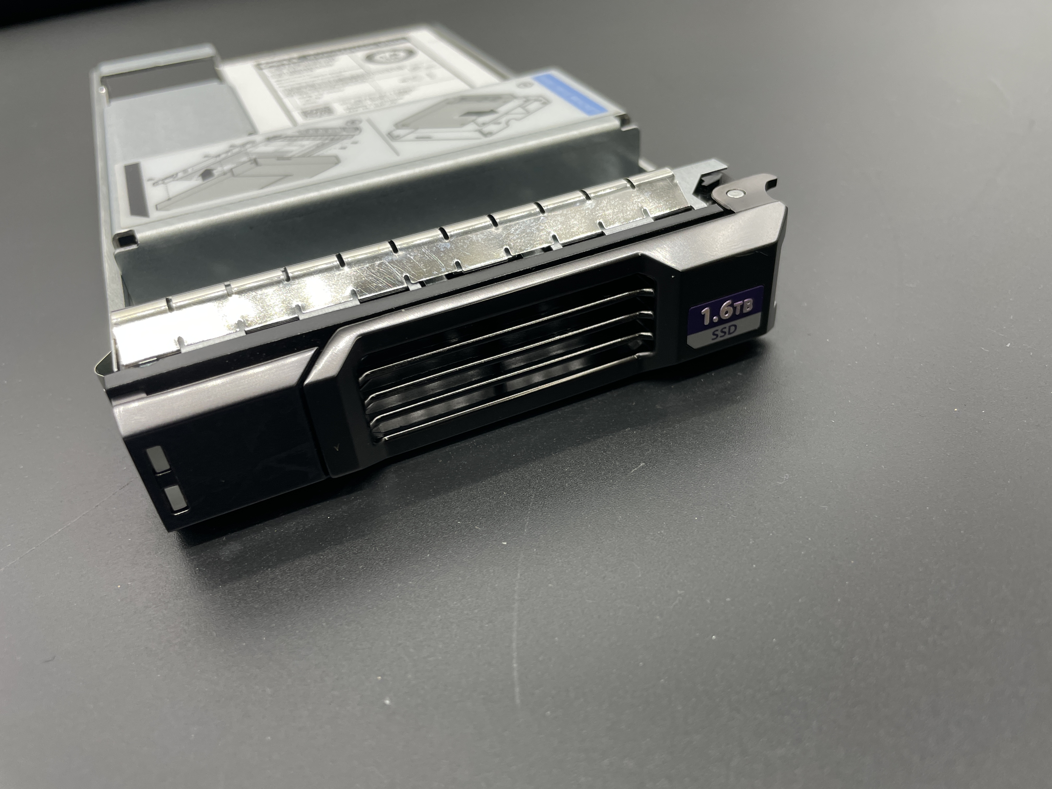DELL Enterprise Plus 1.6TB SSD Wcaddy For Servers 0B32124 HUSMM1616ASS200 — photo 3