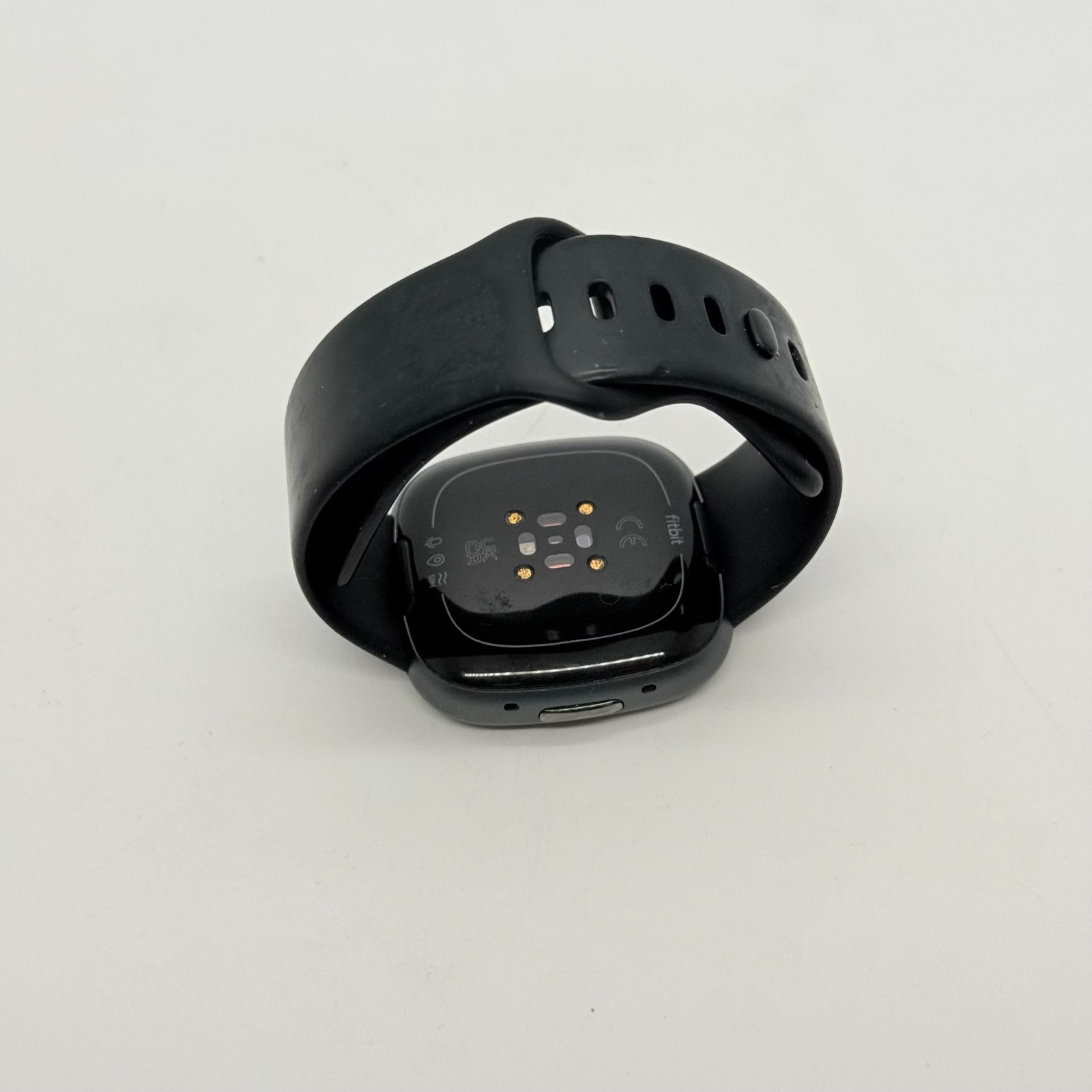 Fitbit Versa 4 Fitness Smartwatch - Graphite [DP162] — photo 5