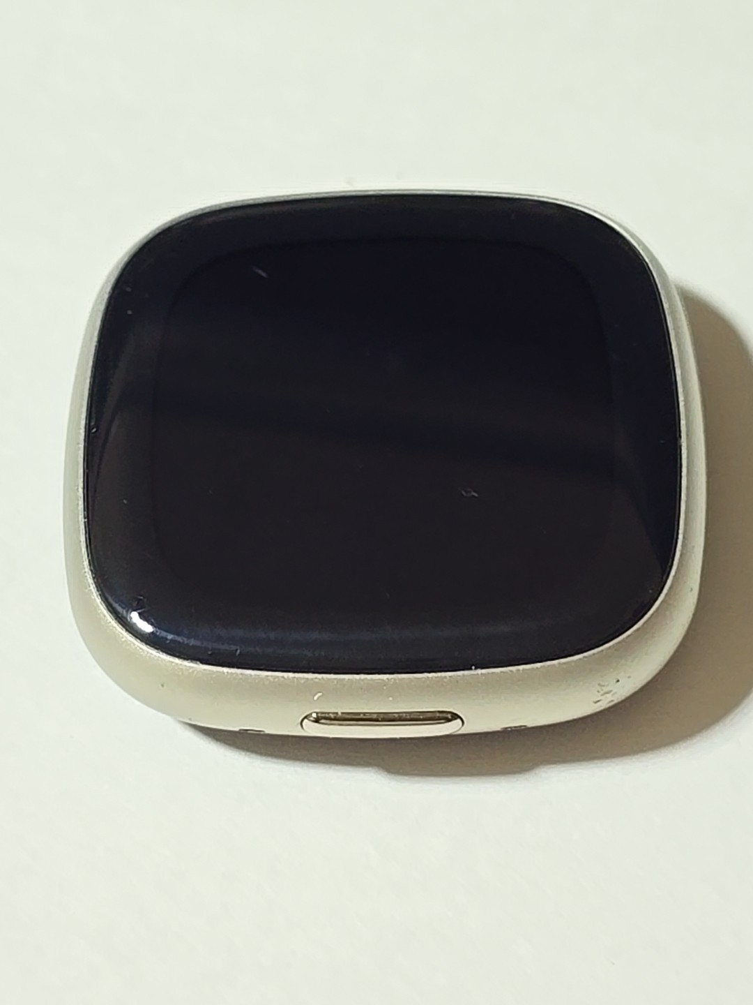 Fitbit Versa 4 Smartwatch - Platinum Aluminum Watch Face No Bands — photo 2
