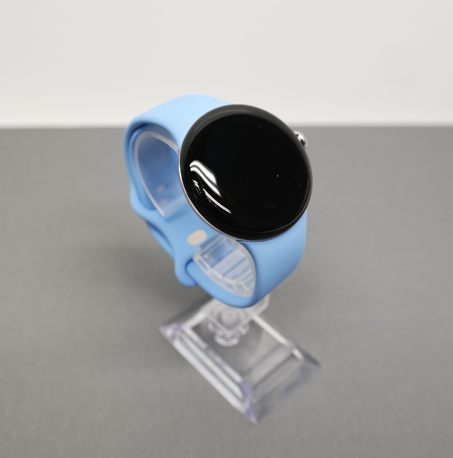 Google Pixel Watch 2 Wi-Fi 41mm Silver Aluminum Case Blue Band GA05032-US — photo 2