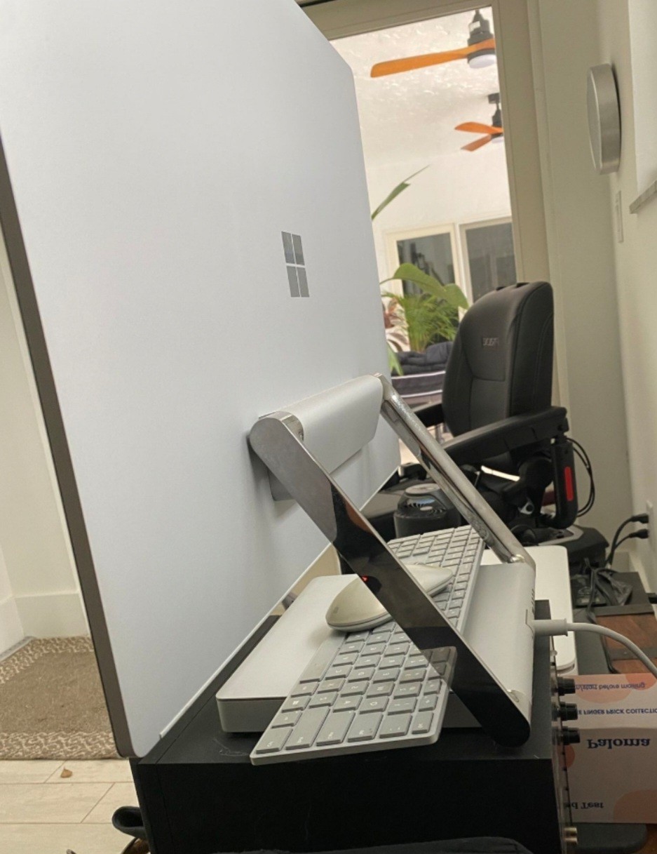 Microsoft Surface Studio i5-6440 HQ 8 GB RAM 1TB Hybrid HDD GTX 965M 2GB — photo 4