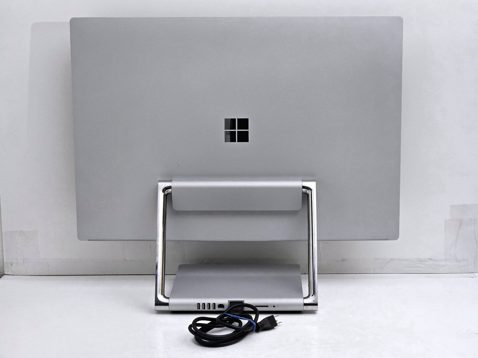 Microsoft Surface Studio 2 28" 4500 X 3000 i7-7820HQ 2TB SSD 32GB W11P GTX 1070 — photo 4
