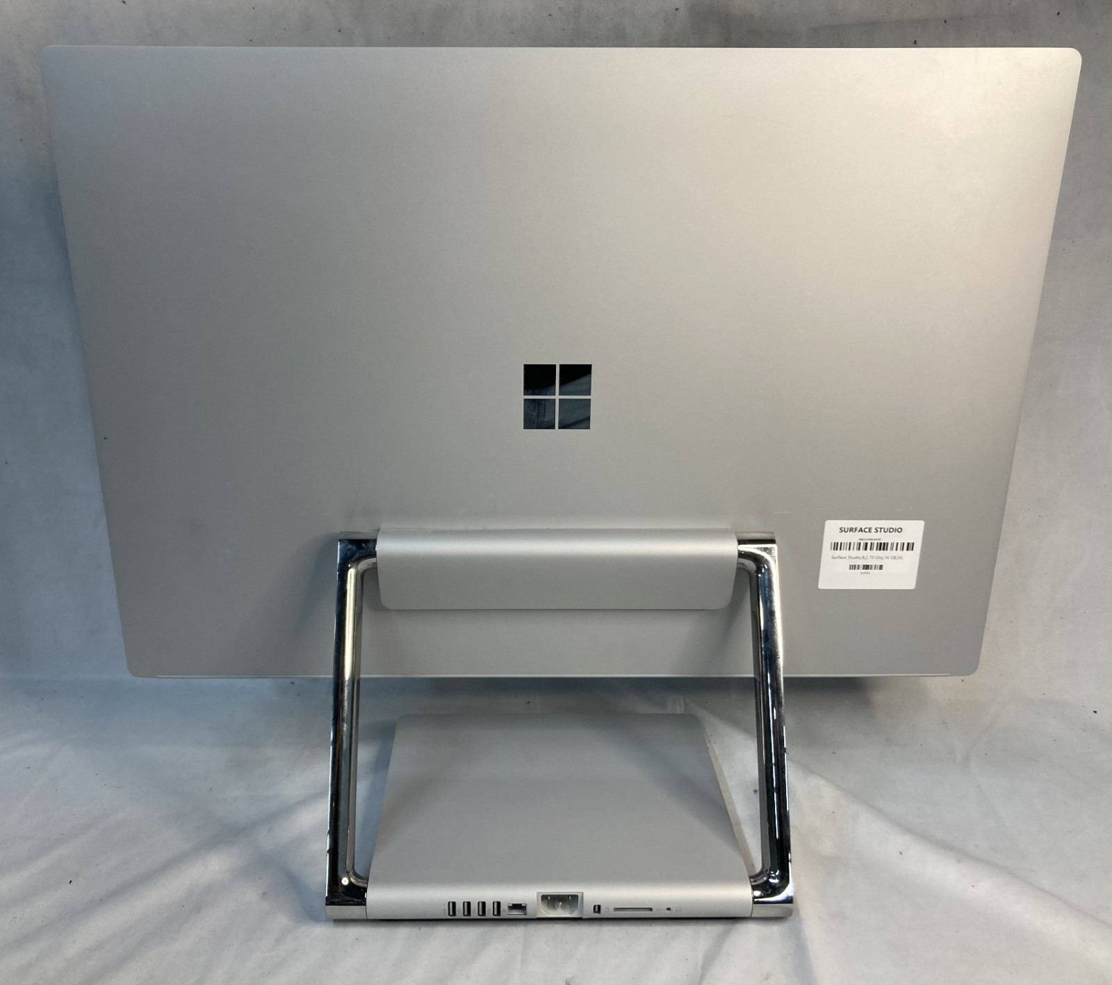 Microsoft Surface Studio 19" i7-6820HQ 2.70Ghz 16GB RAM 1TB HDD — photo 2
