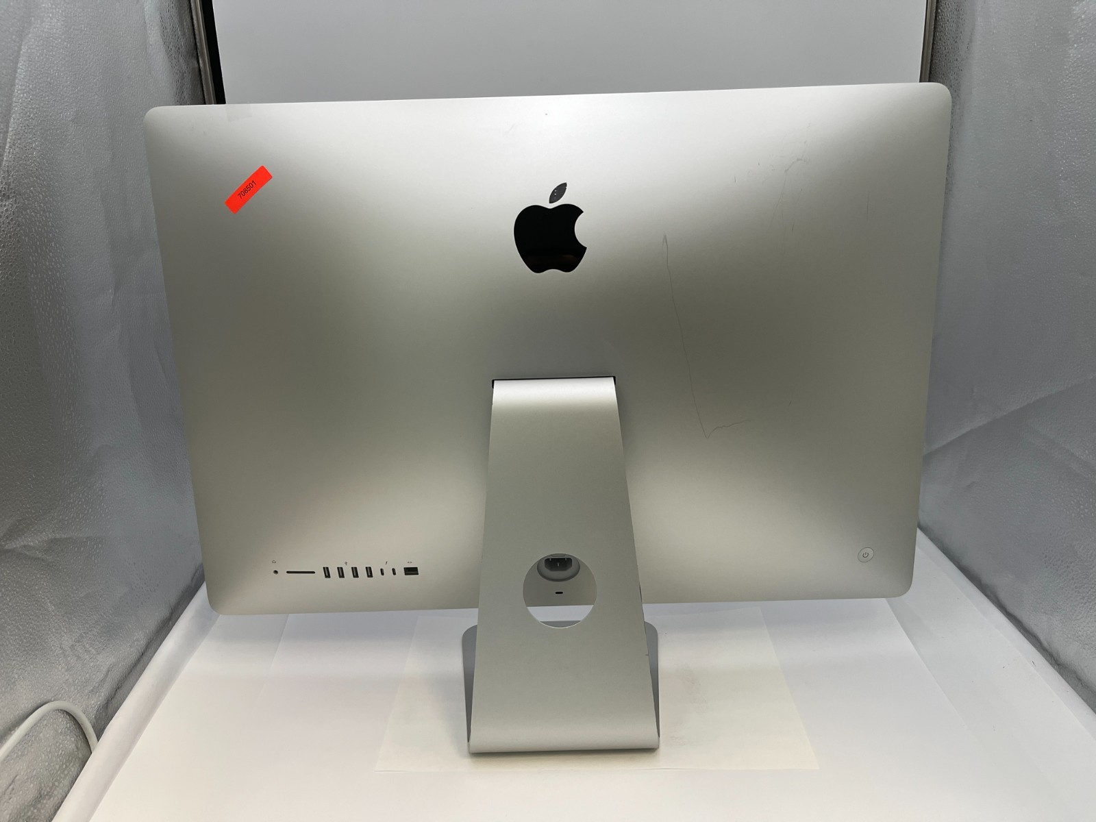 Apple iMac 27-inch Retina 5K  A2115 2020 - Core i5-10500 3.1GHz 8GB 256GB — photo 3