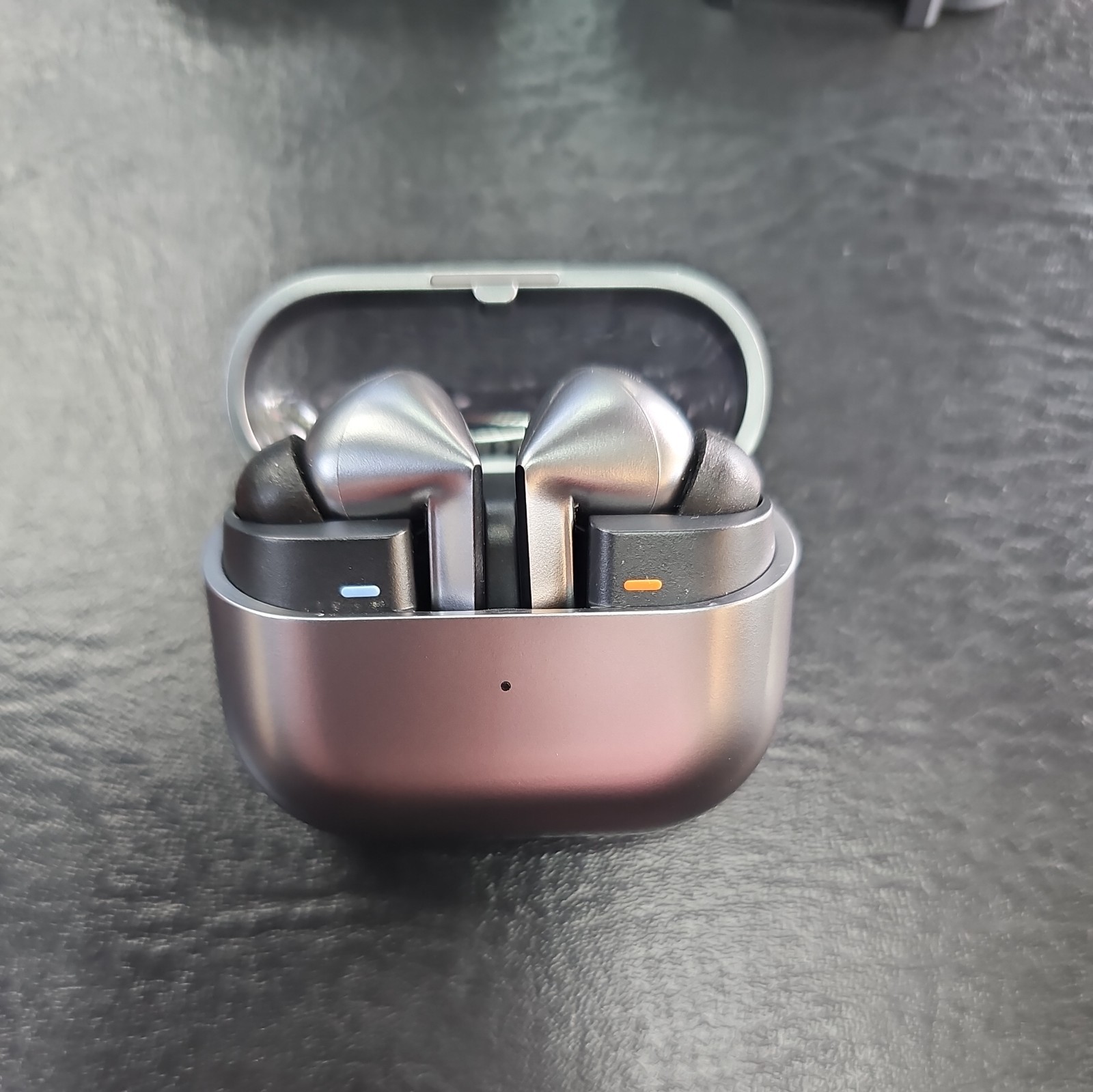 Samsung Galaxy Buds 3 Pro AI True Wireless Bluetooth Earbuds SM-R630NZACXAR — photo 2