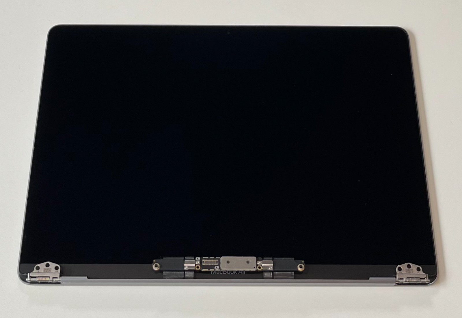 MacBook Air 13" A2337 2020 LCD LED Screen Display Assembly Space Gray Grade C- — photo 4