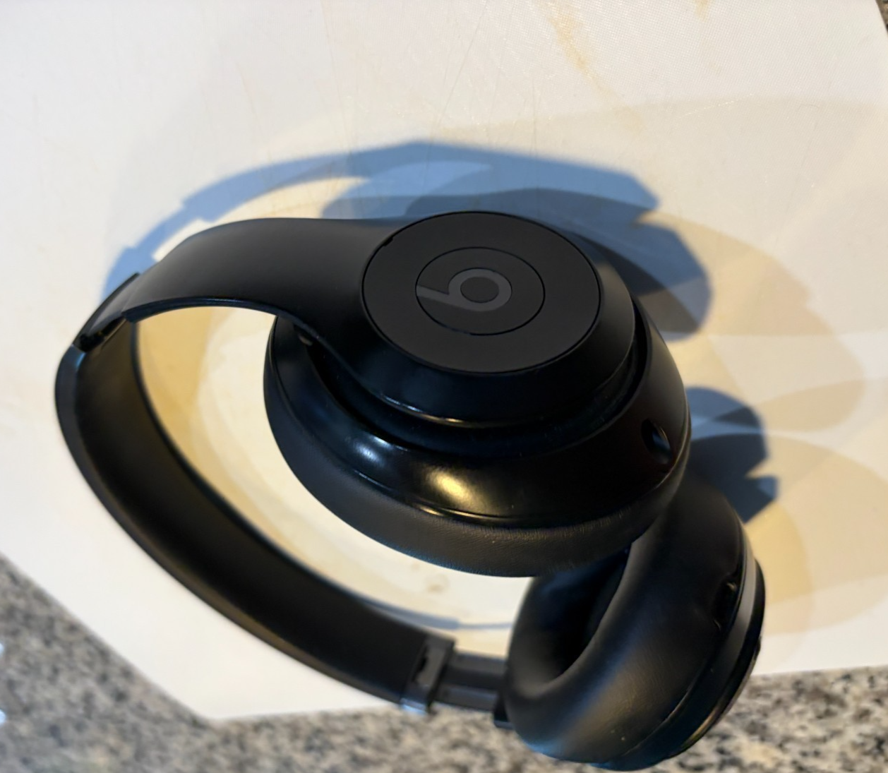 Beats By Dr. Dre Studio Pro Wireless Bluetooth Headphones - Black MQTP3LL/A — photo 3