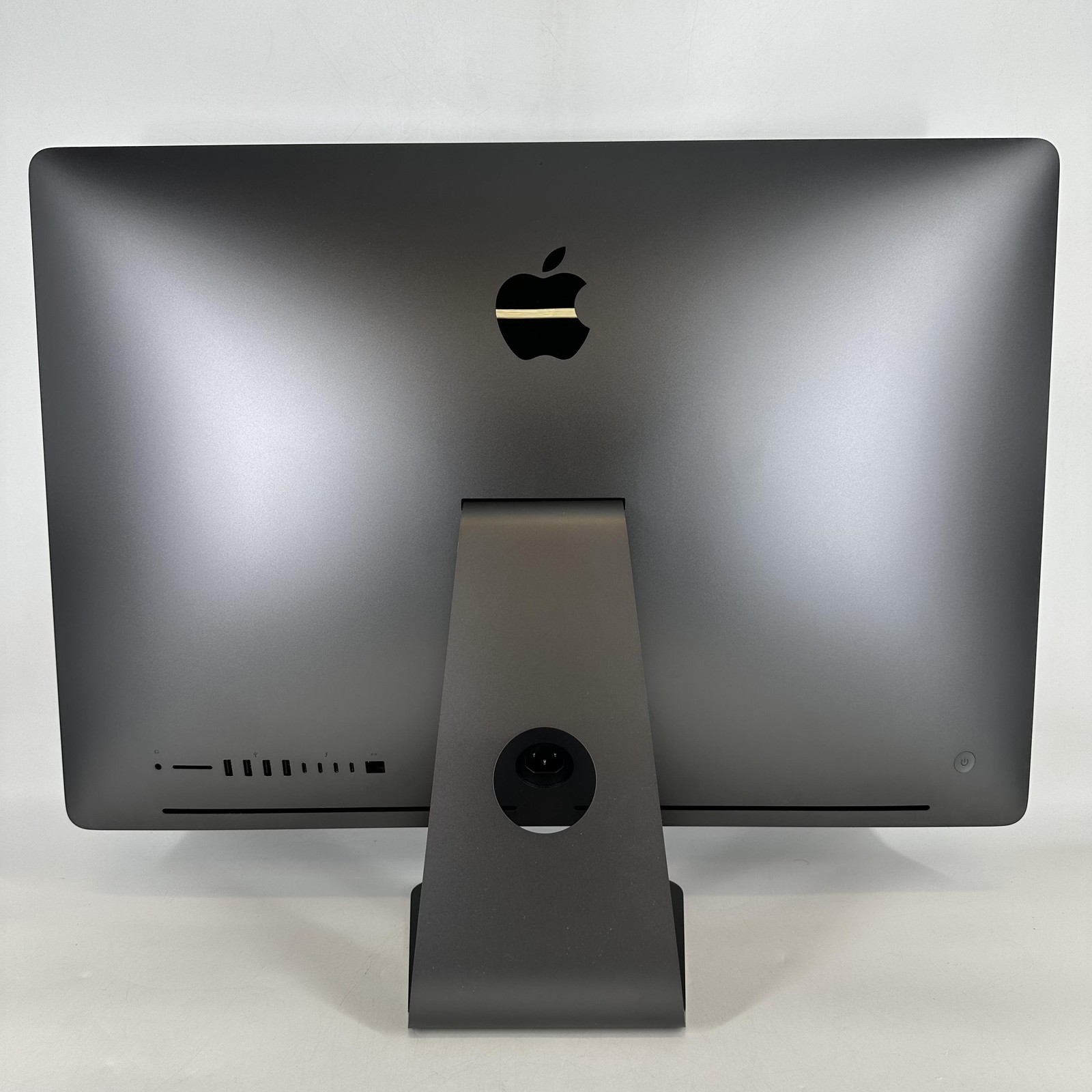 Apple iMac Pro 27 2017 3.2GHz Intel Xeon 64GB RAM 1TB SSD Vega 56 8GB Grade A — photo 5