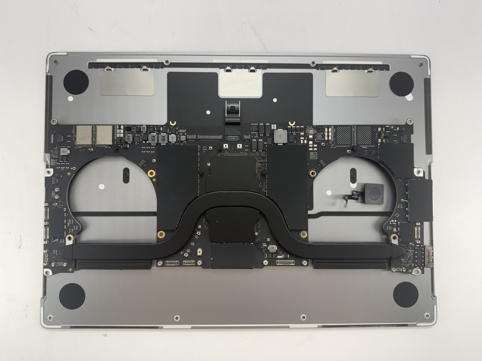 Apple 2021 MacBook Pro 14" M1 Pro Logic Board 16GB RAM 512GB SSD Touch ID Silver — photo 2