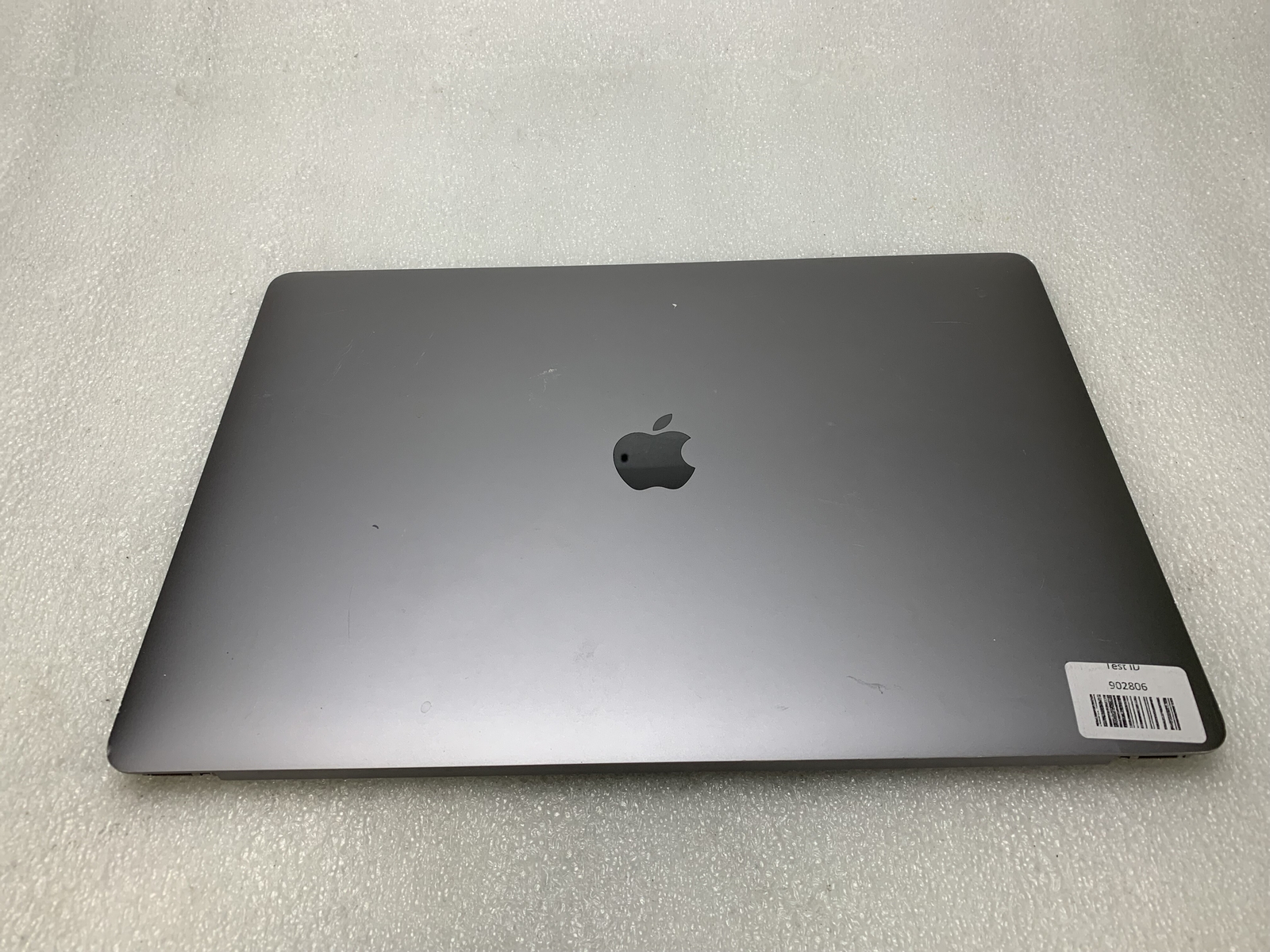 MacBook Pro A1990 15" 2018 2019 Retina LCD Assembly SPACE GRAY 661-10355 Grade C — photo 2