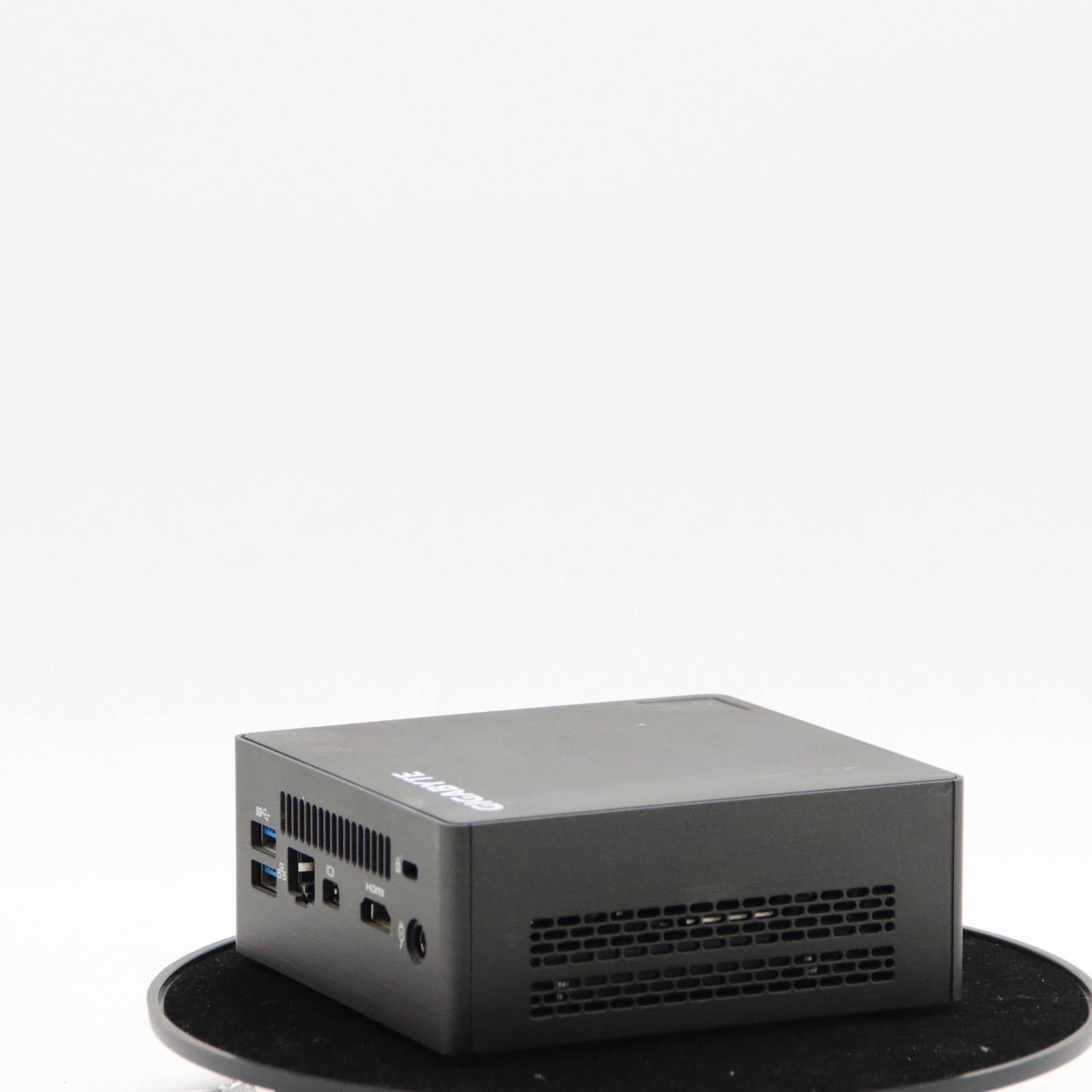 GIGABYTE Micro Desktop GB-BSi3A-6100 Intel i3-6100U 4GB RAM 128GB SSD WiFi Win11 — photo 4