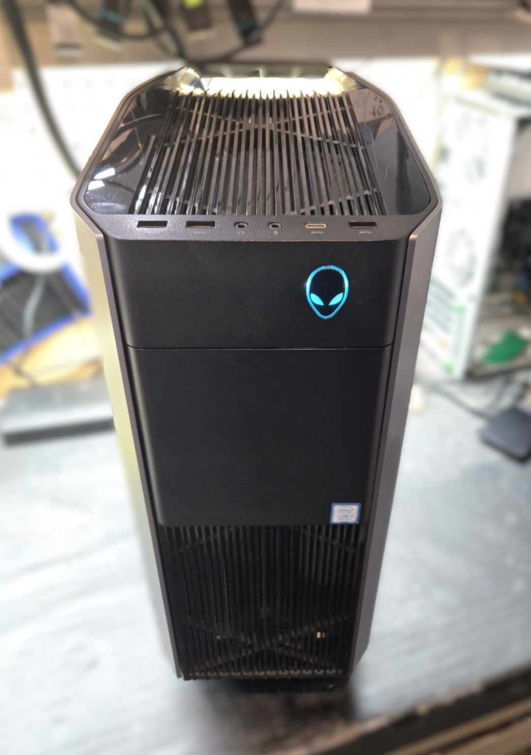 Alienware Aurora R7 Gaming Desktop Intel i7-8700 3.2GH 16GB RAM 2TB HDD GTX 1080 — photo 2