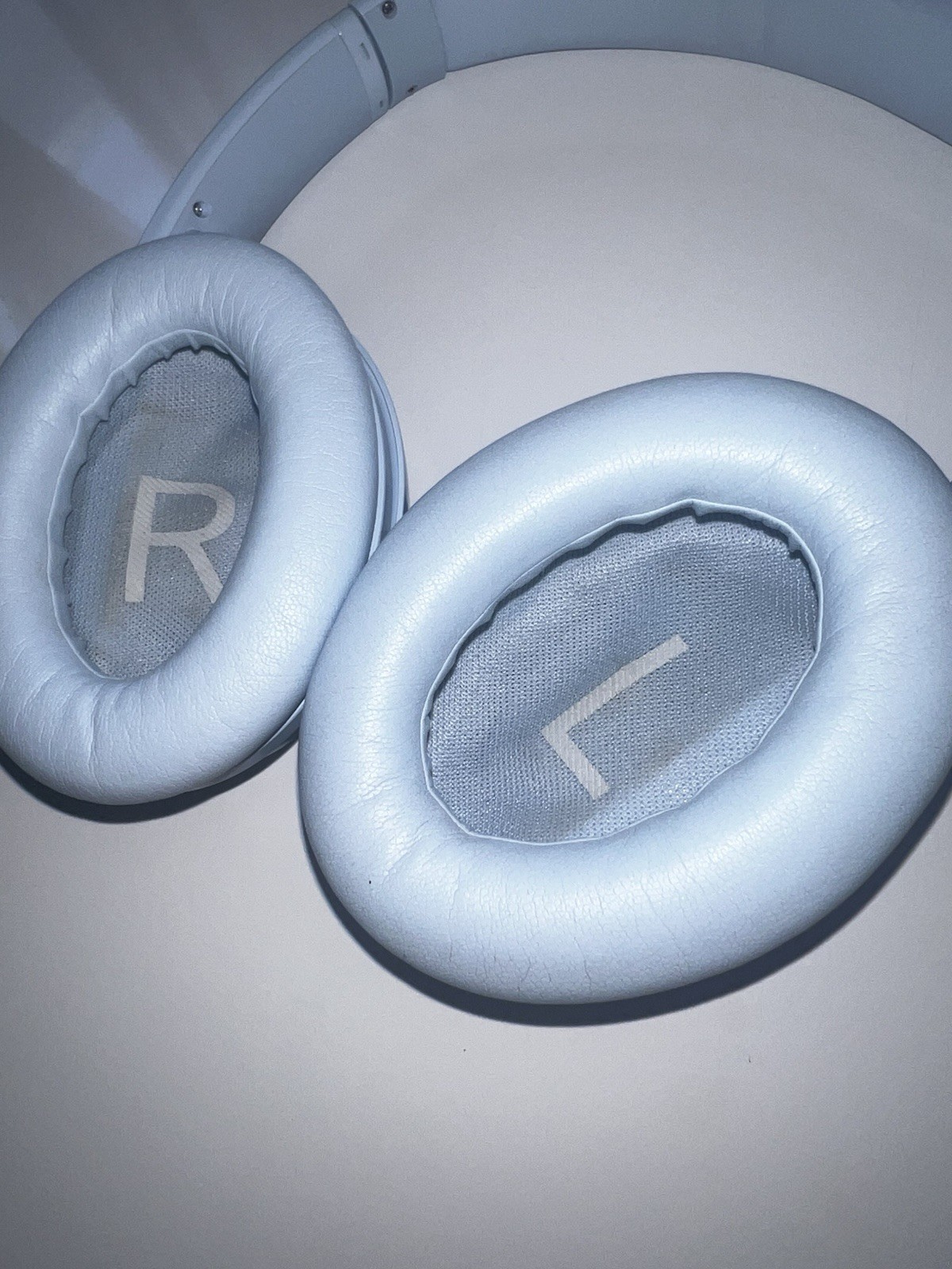 Bose QuietComfort Wireless Noise Cancelling Over-the-Ear Headphones - Moonstone — photo 4