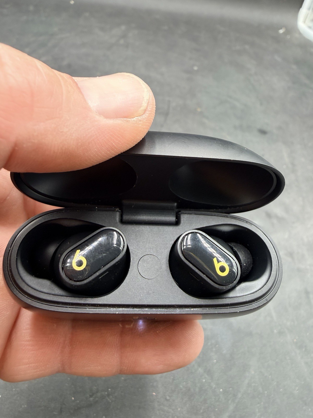 Beats by Dr. Dre Beats Studio Buds   Plus True Wireless Noise Cancelling Earbuds — photo 2