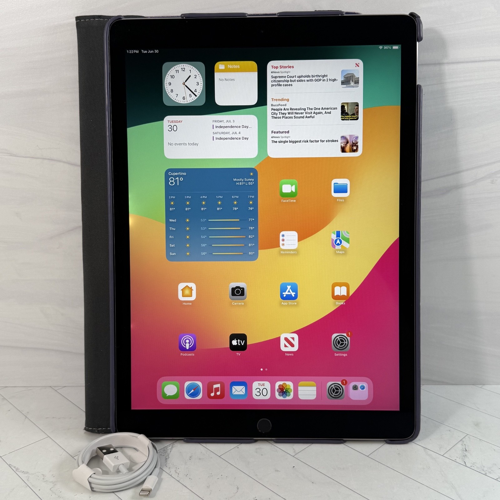 Apple iPad Pro 12.9-inch 2nd Gen A1671 64 GB Wi-Fi Cellular