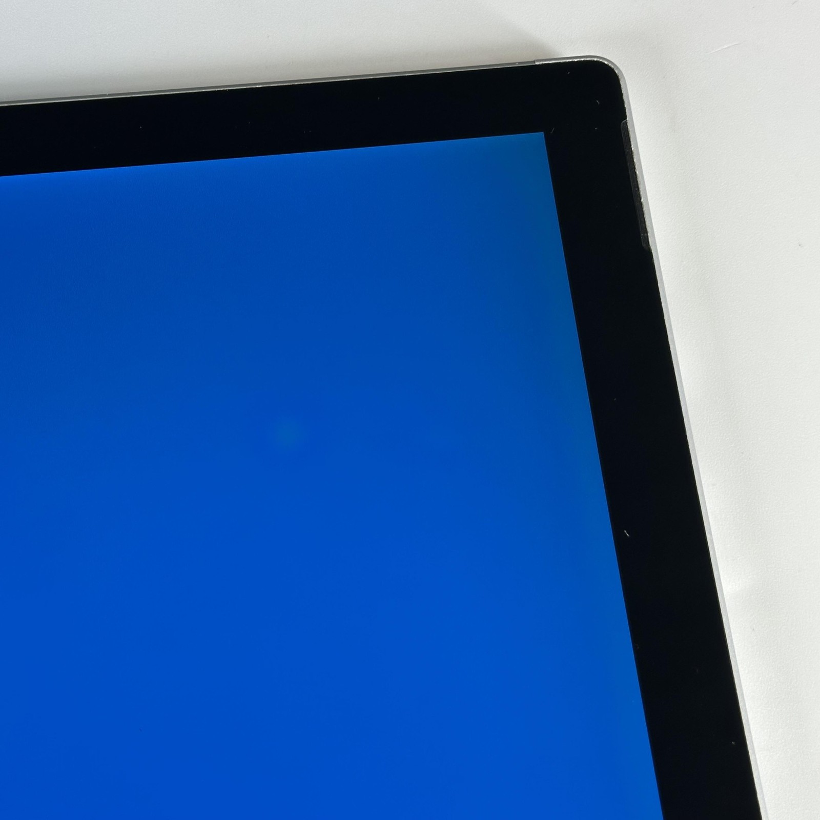 Microsoft Surface Pro 4 12.3 Silver i5-6300U 2.40GHz 4GB 128GB SSD Good — photo 3