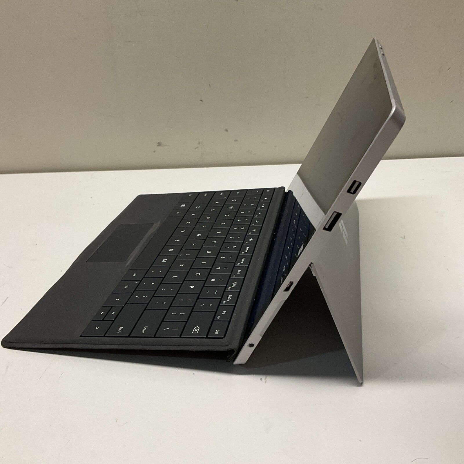 MICROSOFT SURFACE 3 INTEL ATOM X7-Z8700 2GB RAM 64GB SSD WIN 10 PRO GRADE C — photo 4