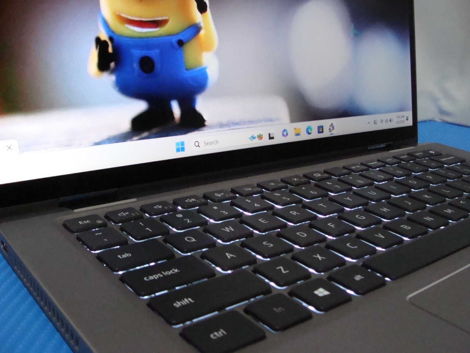 Dell Latitude 7320 13.3"FHD TOUCH EVO i7-1185G7 3GHz 16GB 256GB Windows11Pro — photo 3