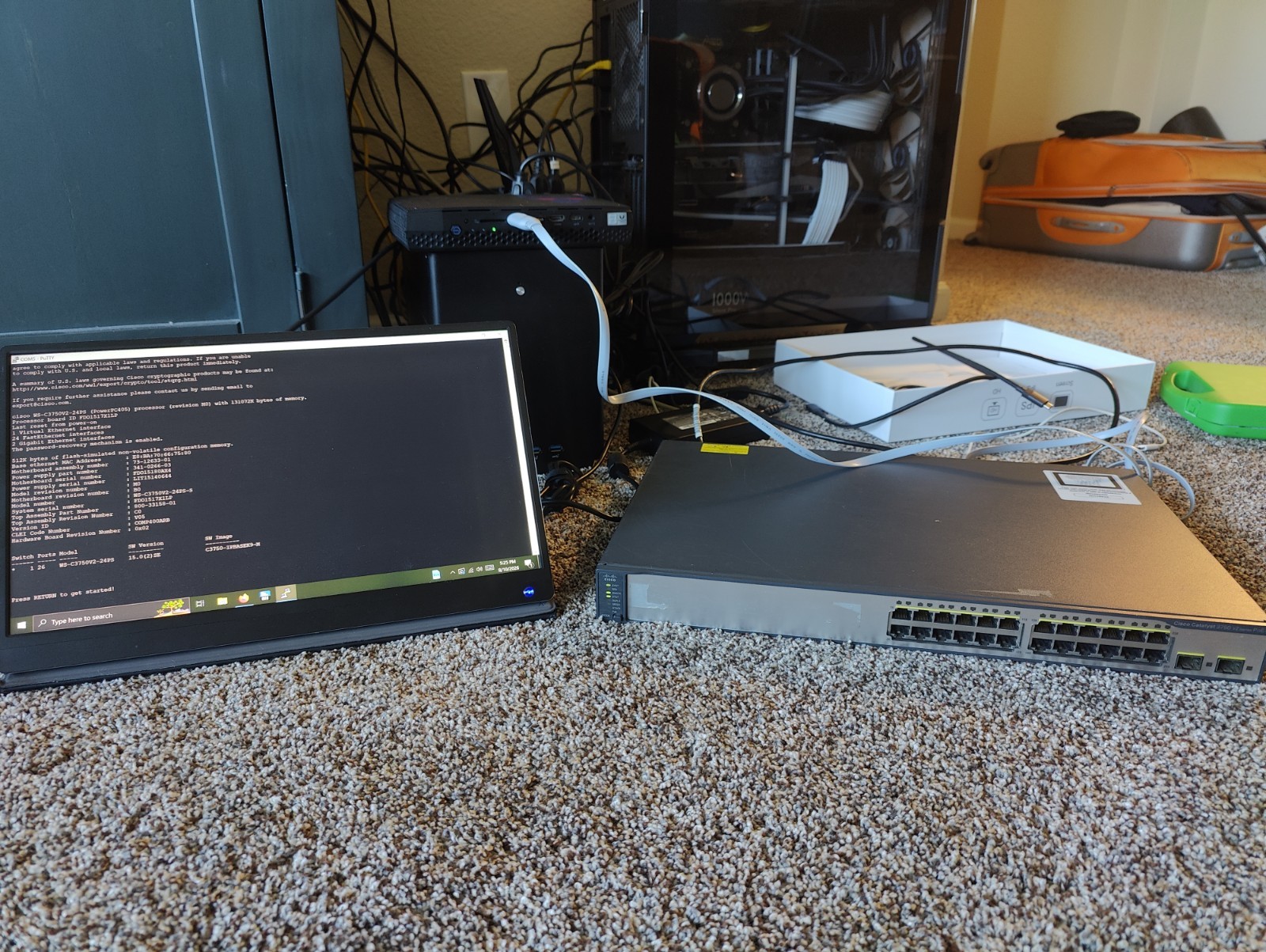 Cisco Catalyst 3750 V2 Series 24-Port PoE Managed Switch WS-C3750V2-24PS — photo 5