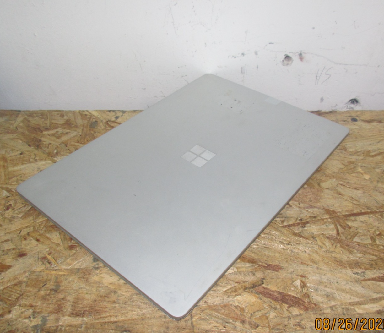 Microsoft Surface Laptop 2 1769 i7-8TH 1.9GHz 8GB 256GB SSD 13.5" Touch W10P — photo 4