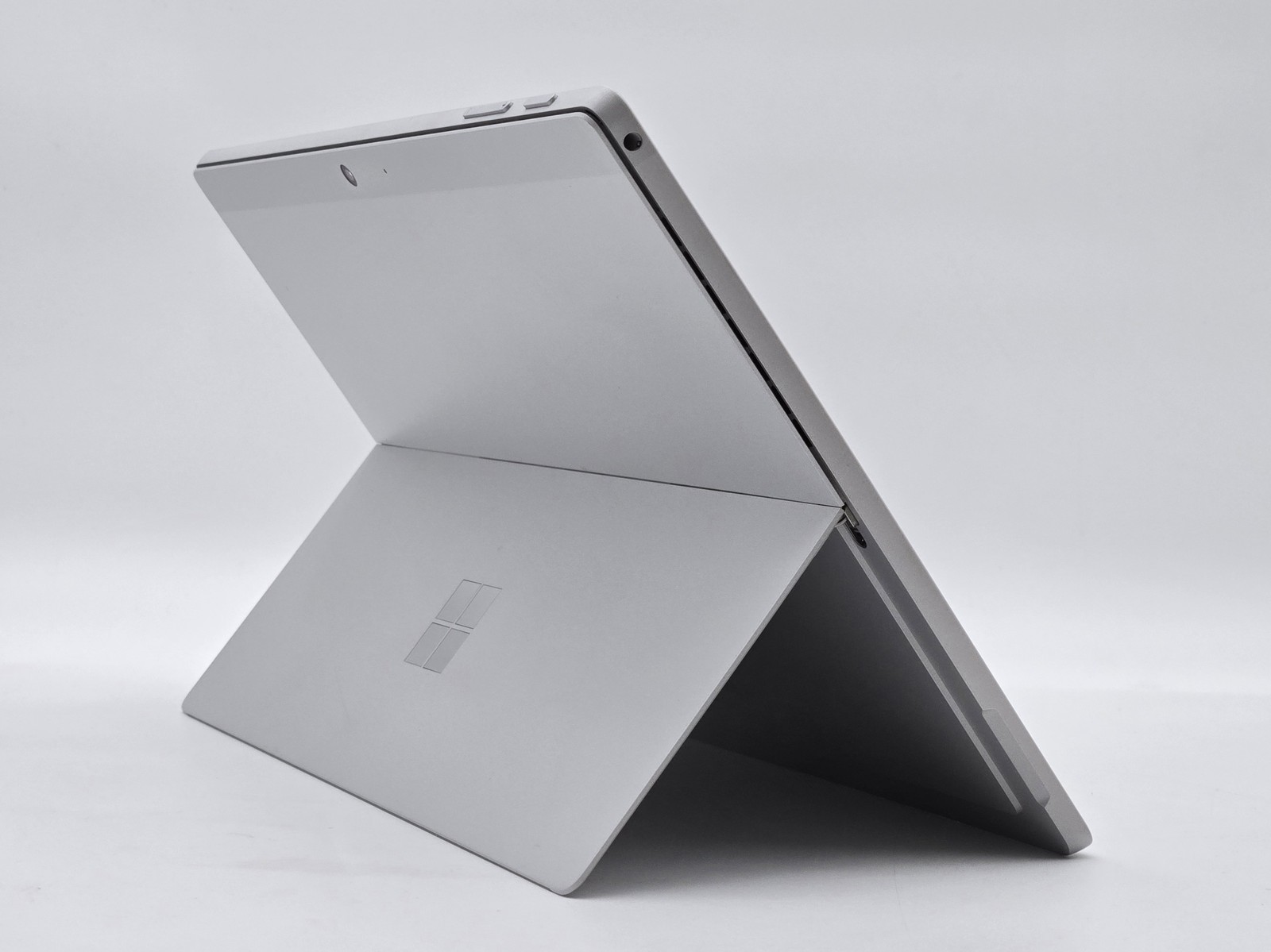 Microsoft Surface Pro 7 Plus 12"  Touch i5-1135G7 256GB SSD 8GB Dent On The Back — photo 3
