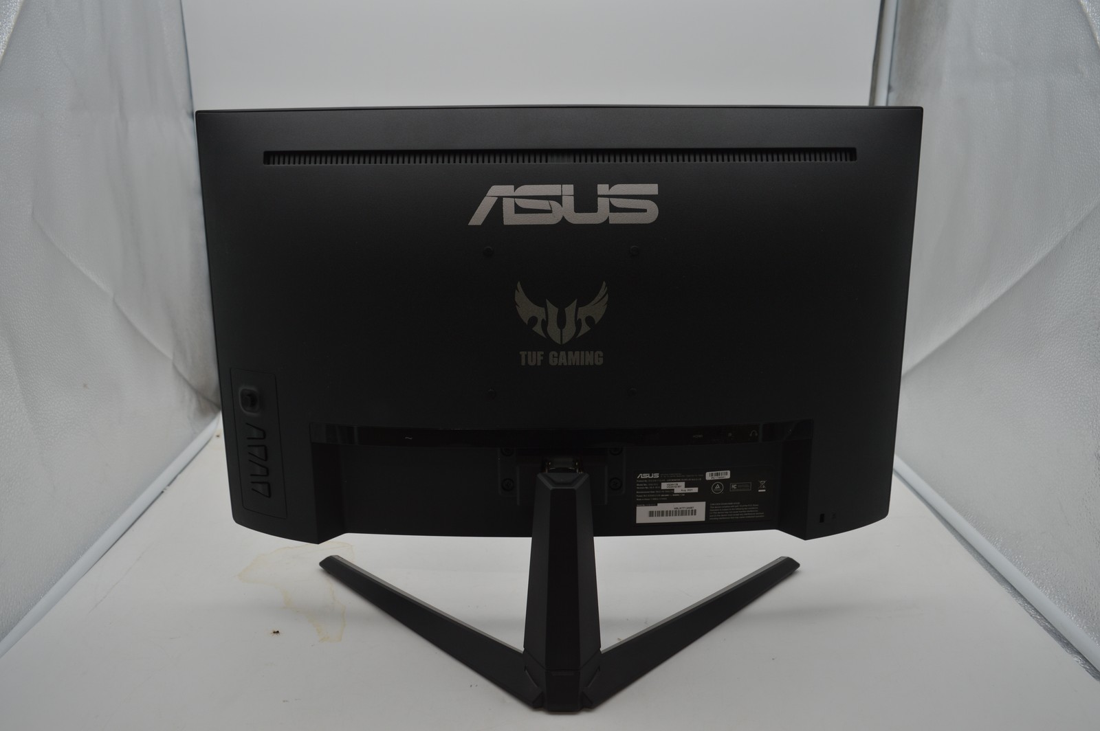 ASUS TUF Gaming VG24VQE 23.6" Full HD 165Hz 1ms Curved FreeSync Monitor — photo 2