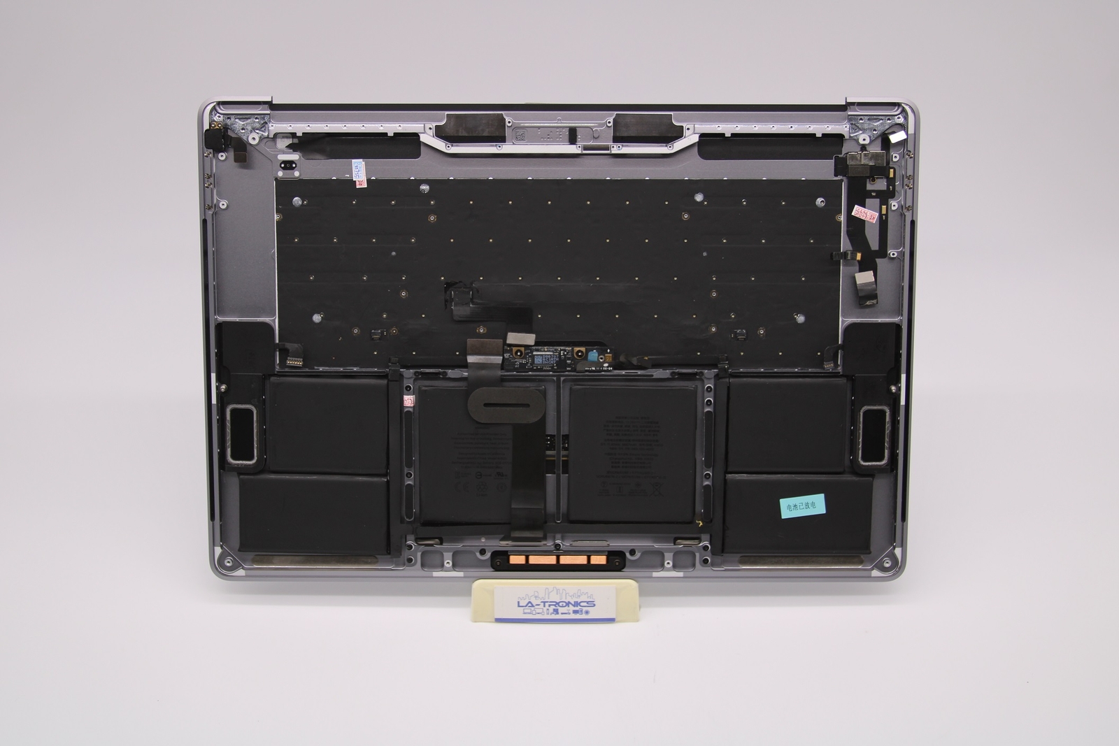 Apple Macbook Pro A1707 2016-2017 15" Gray Touch Bar Top Case Assembly READ — photo 2