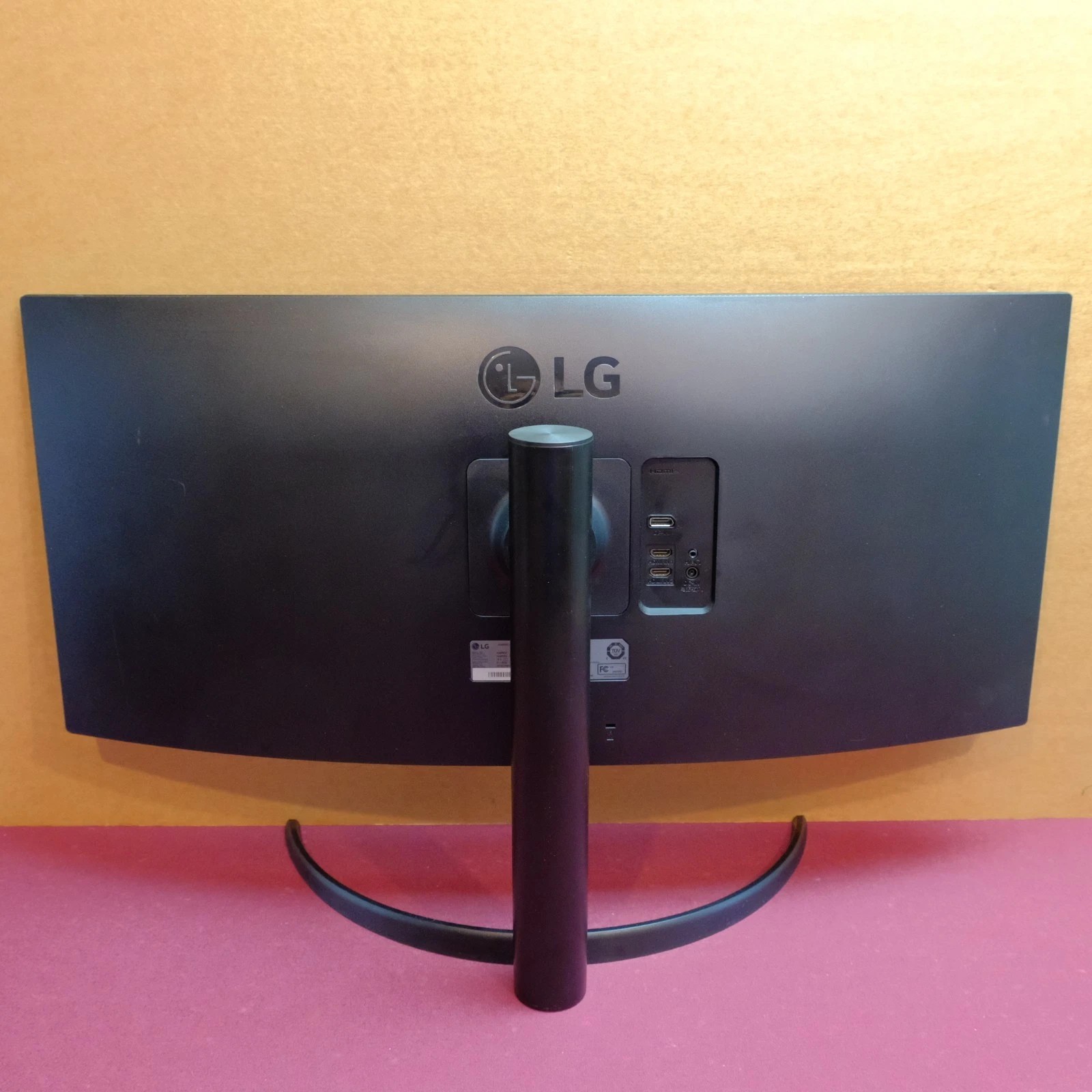 LG 34WP65C-B 34" UWQHD 3440x1440 160Hz Curved Ultrawide Gaming Monitor HDR — photo 2