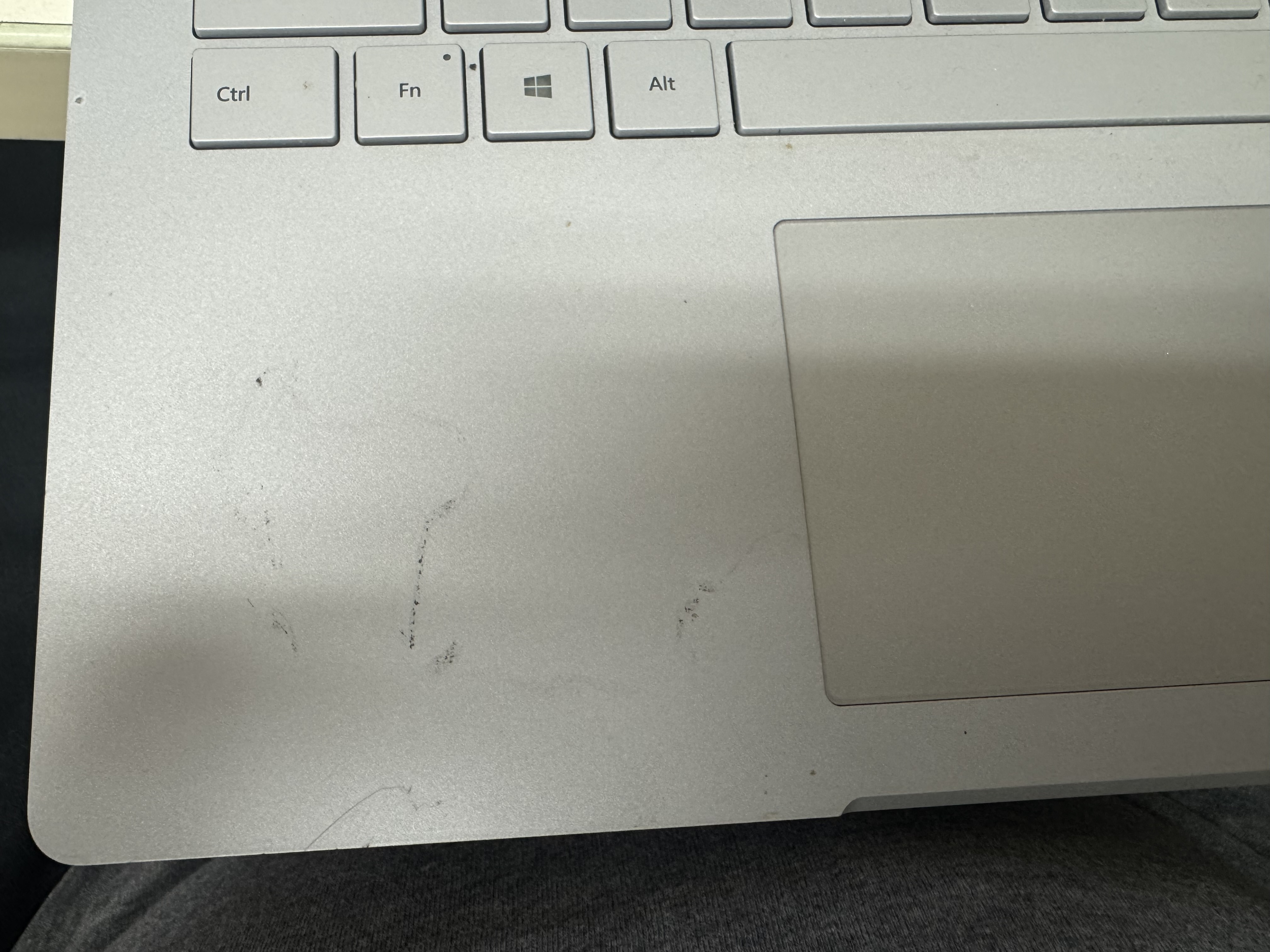Microsoft Surface Book 2 13.5" i5-7300U 8GB 256GB SSD Win 11 Pro Charger — photo 2