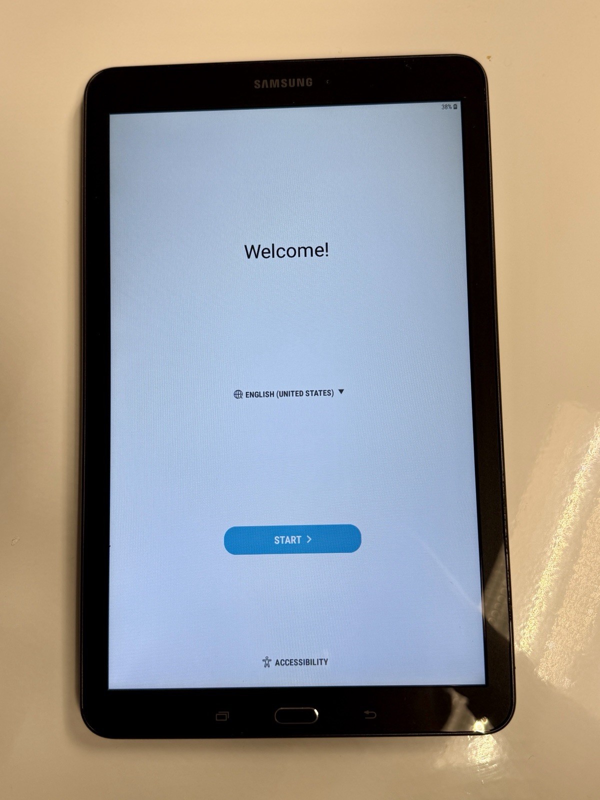 Samsung Galaxy Tab E 16GB SM-T560NU Wi-Fi 9.6in Tablet Black — photo 2