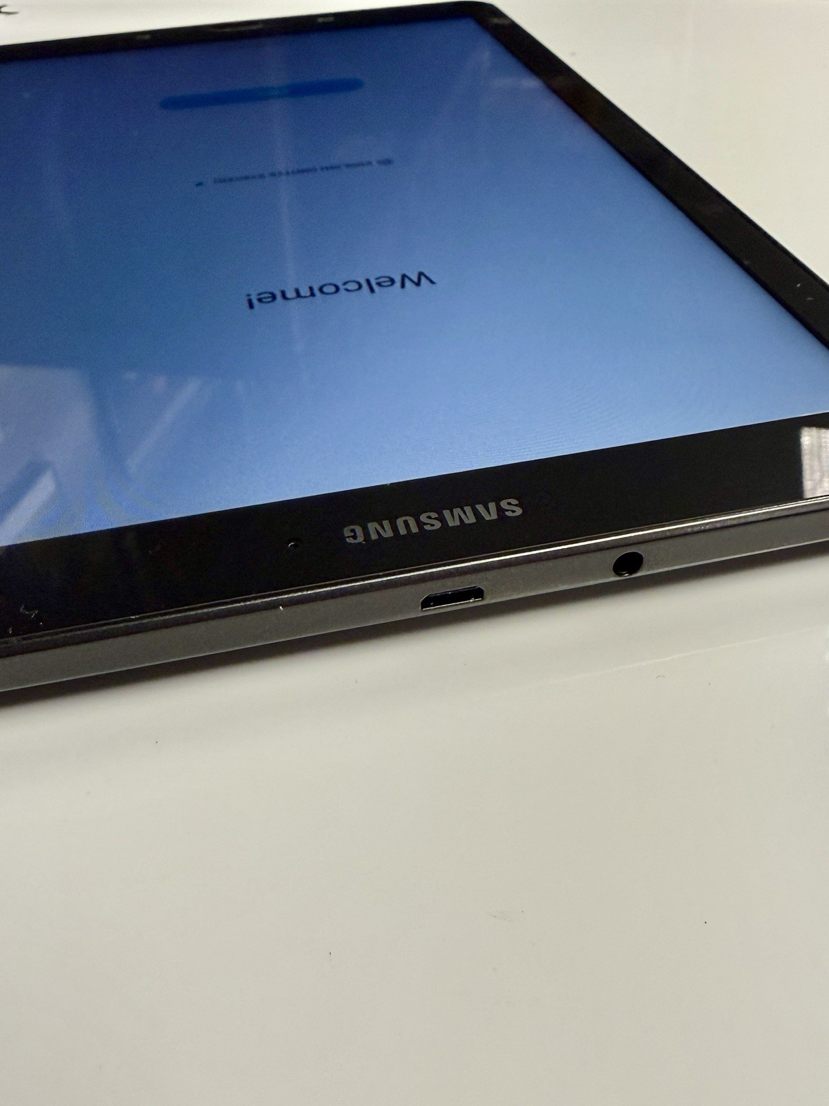 Samsung Galaxy Tab E 16GB SM-T560NU Wi-Fi 9.6in Tablet Black — photo 3