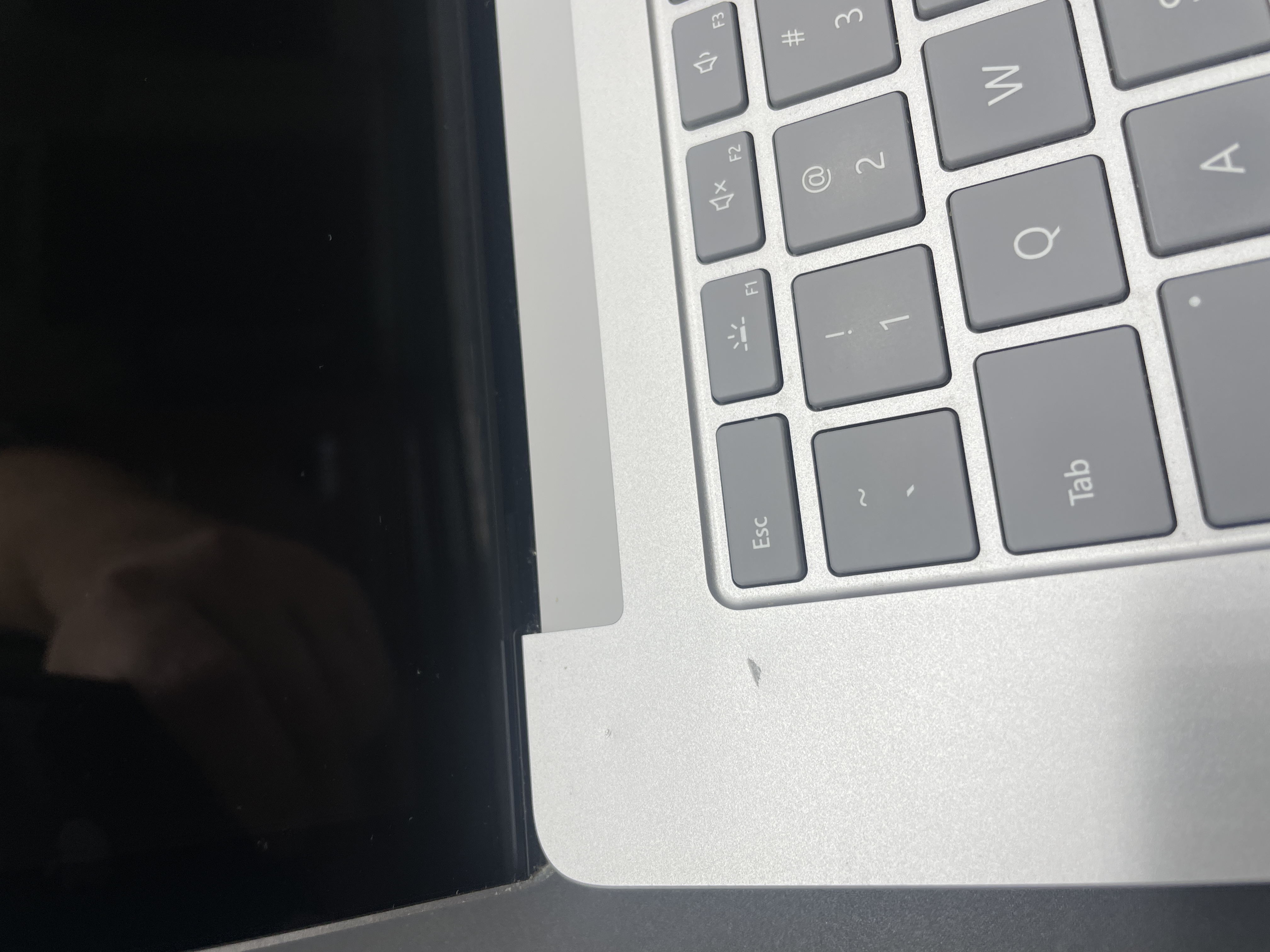Microsoft Surface Laptop 3 15" Laptop i7-1065G7 16GB RAM 256GB SSD Windows 11 — photo 2