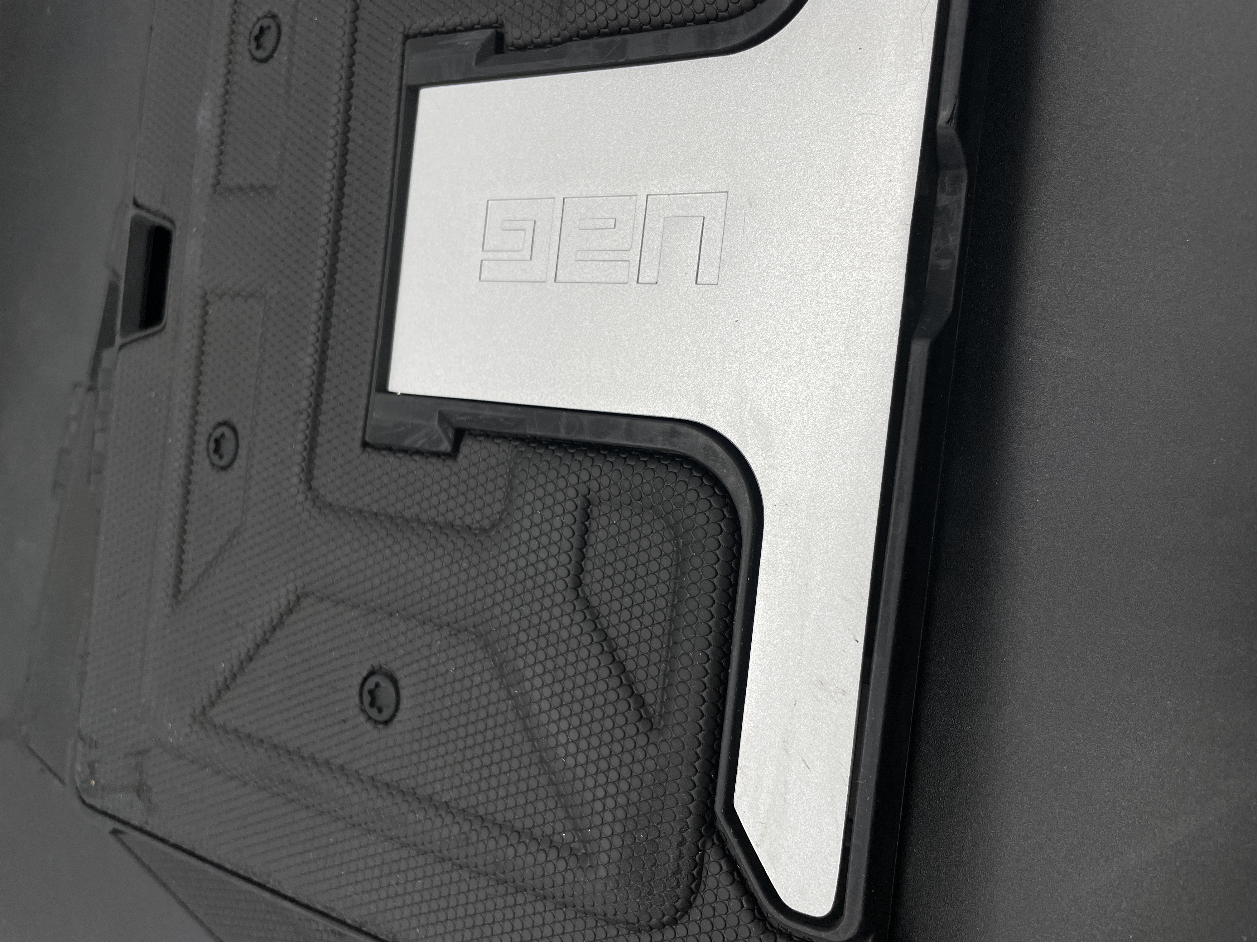 UAG Surface 3 Rugged Case/Cover USED — photo 2