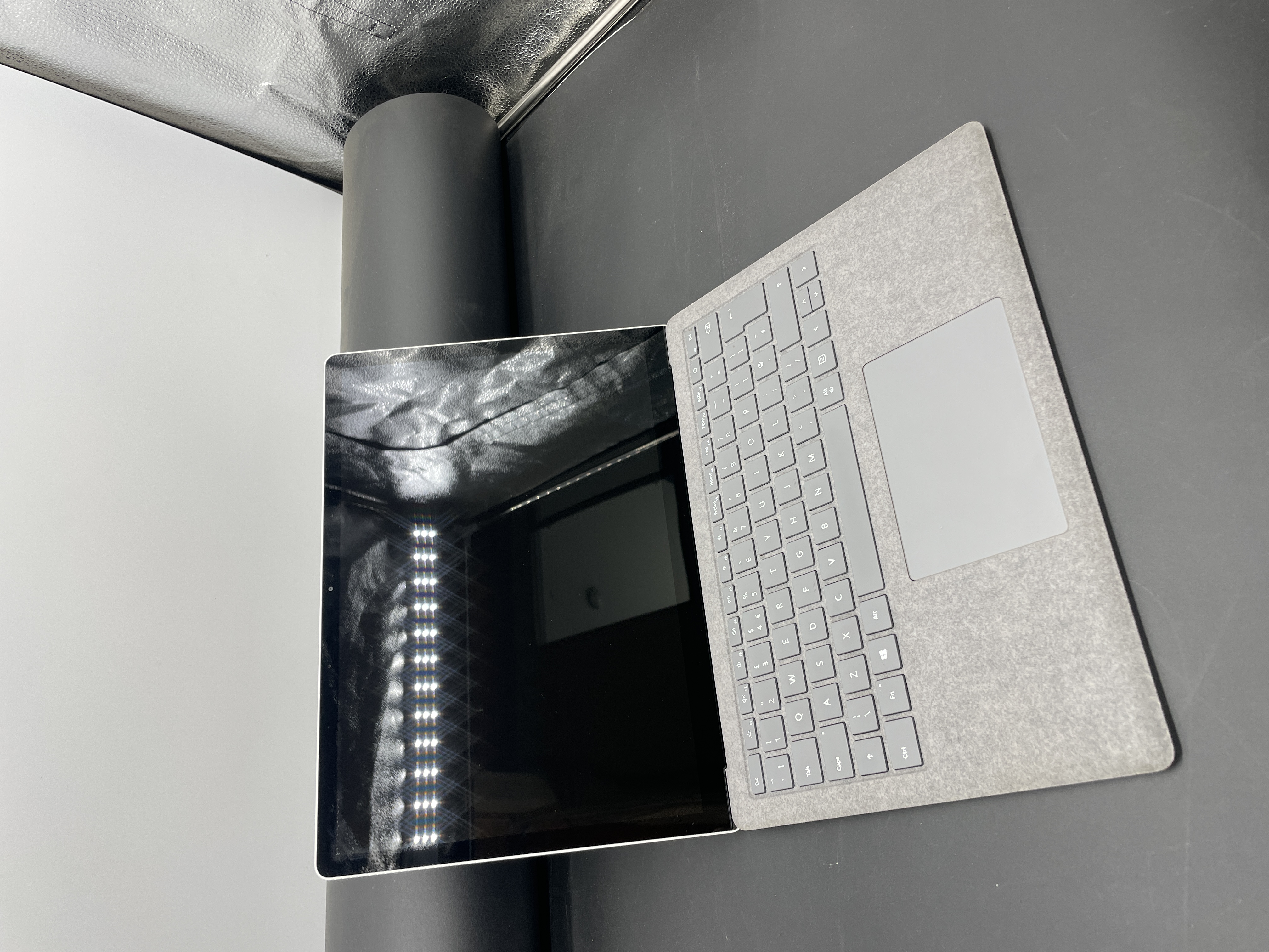 Microsoft Surface Laptop 3 13.5" i5 8GB 256GBSSD UK Keyboard Silver READ